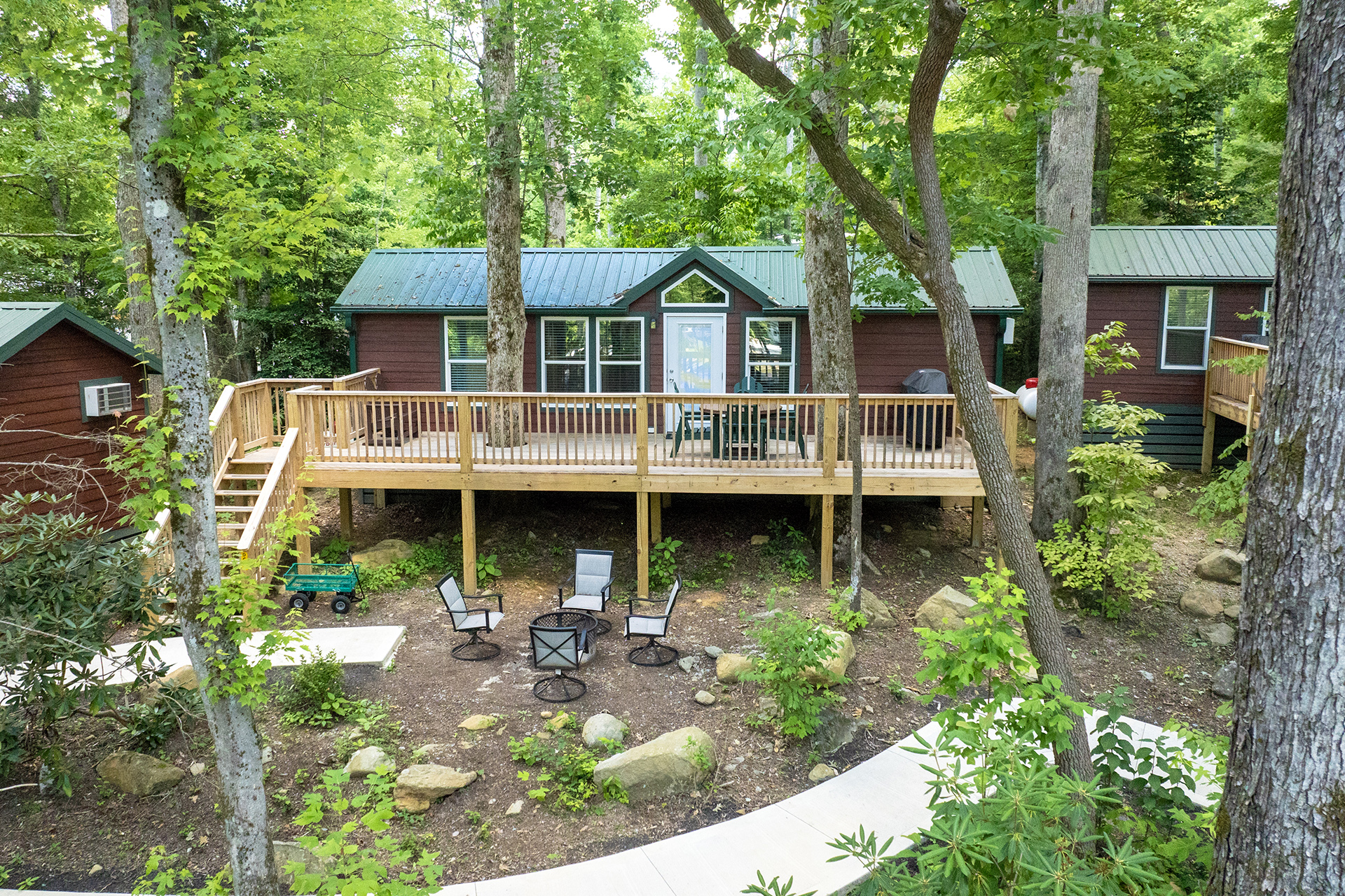 DC5 - Deluxe Cabin, 2 Room with KOA Patio®