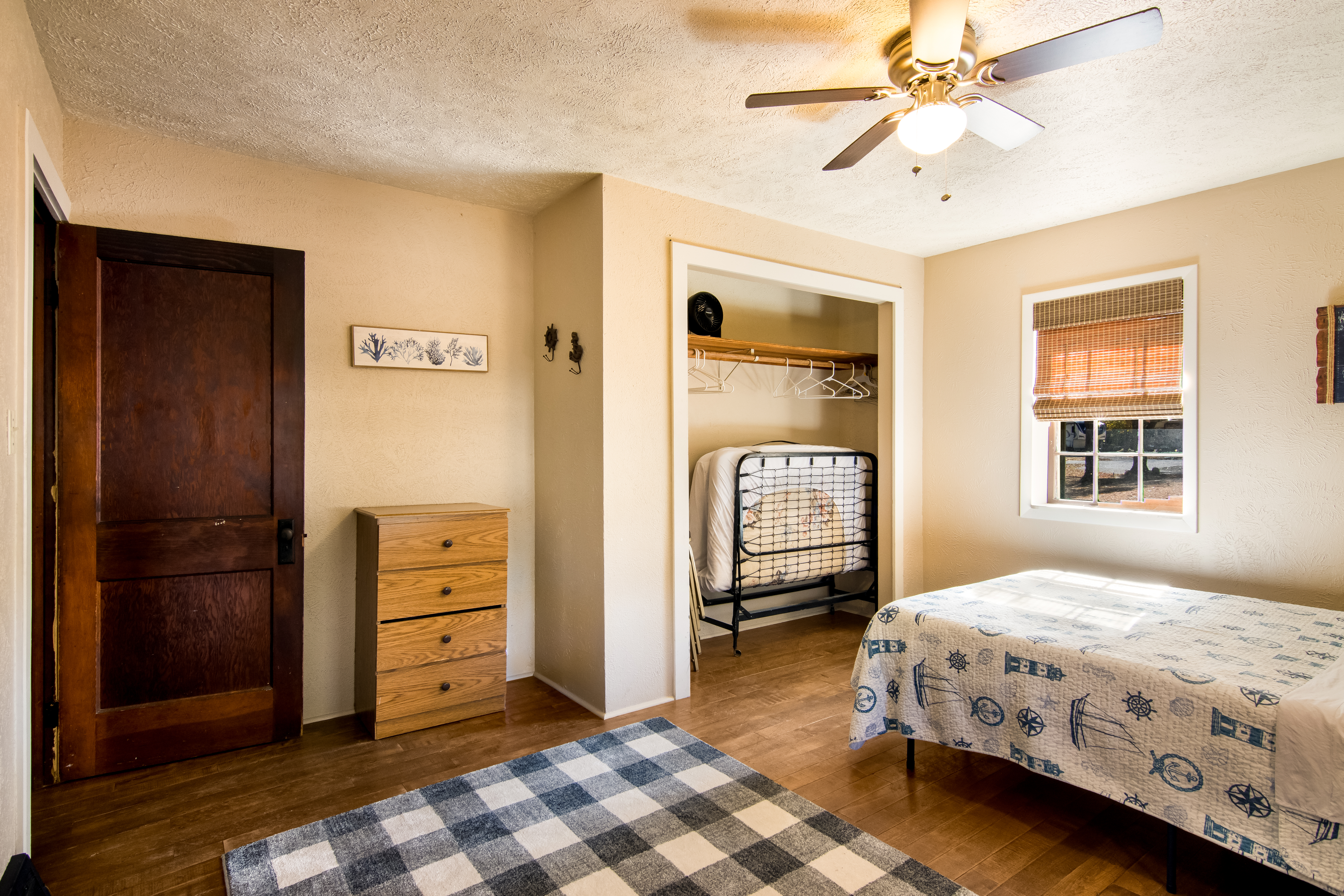 Lake House on Big Bradford Lake, Michigan - Bedroom