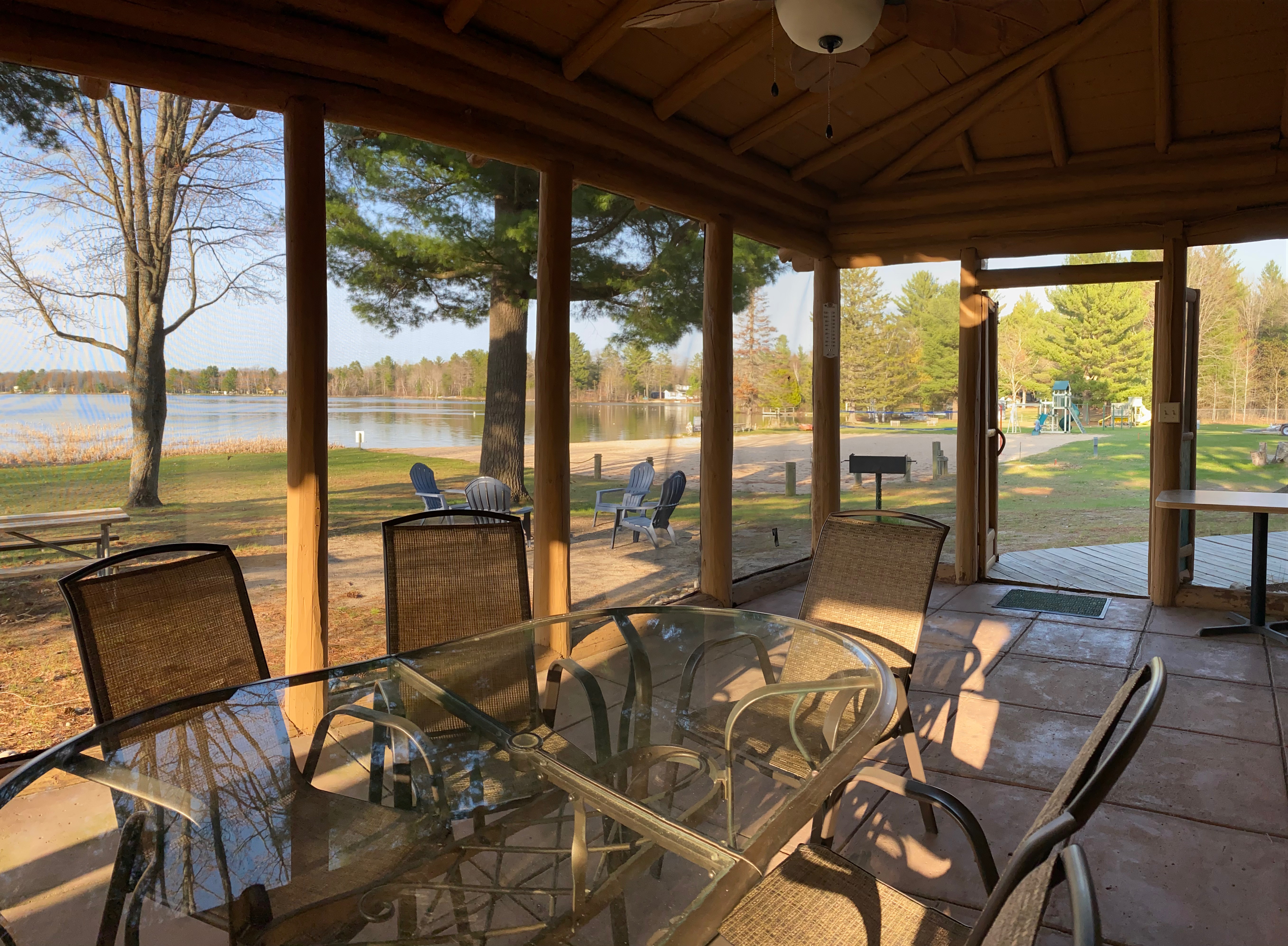 Lake House on Big Bradford Lake, Michigan - Screened-in Porch