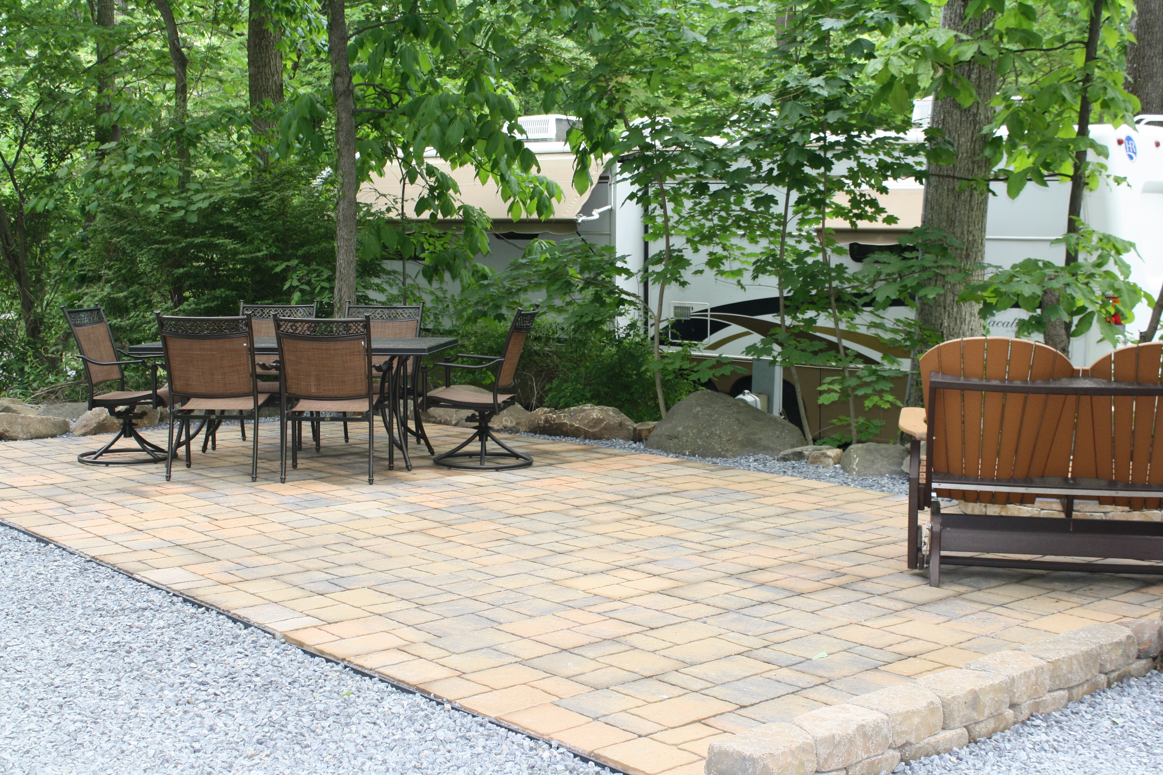 Deluxe Patio Pull Thru Site