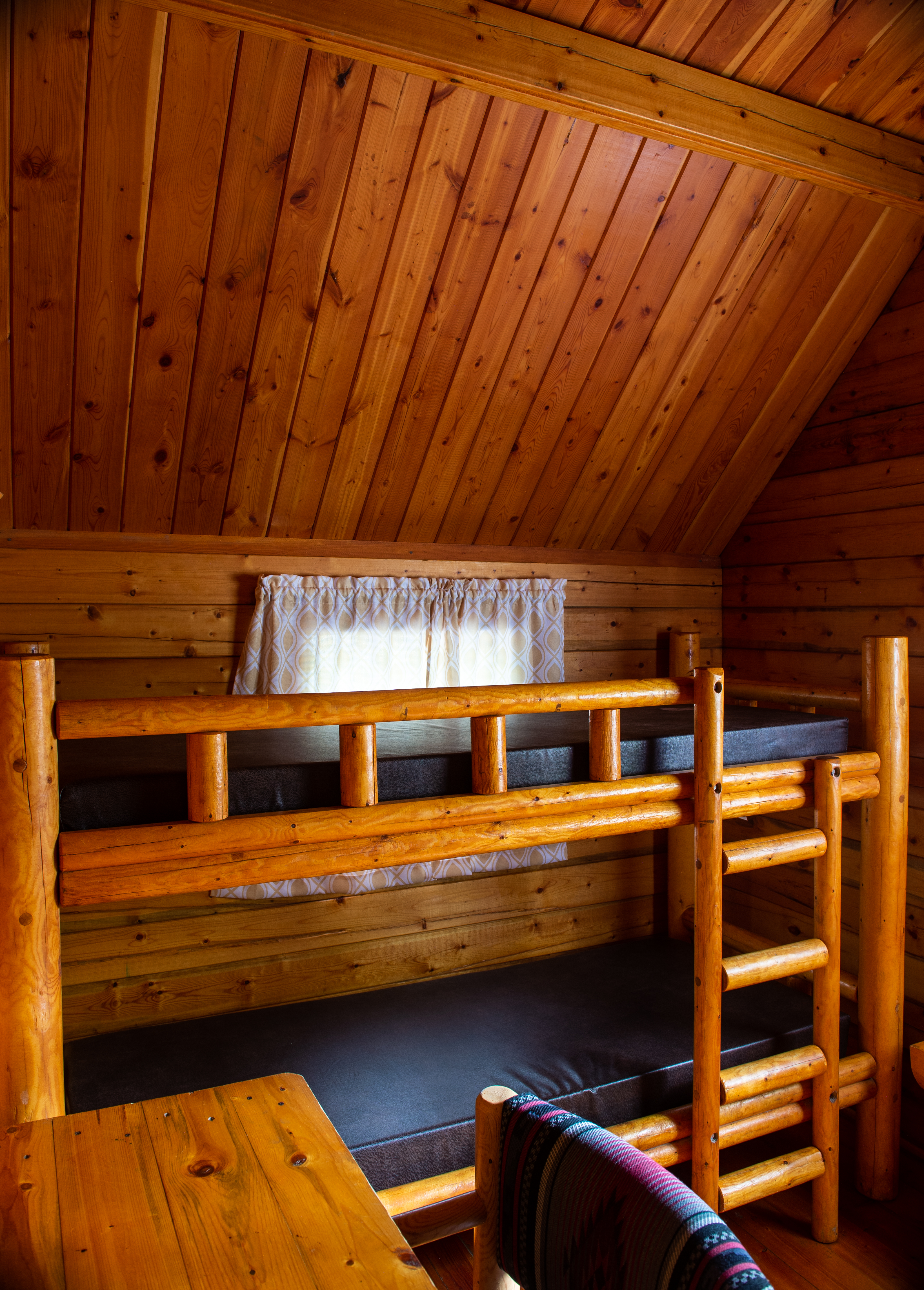 Back room w/ 2 sets of bunk beds