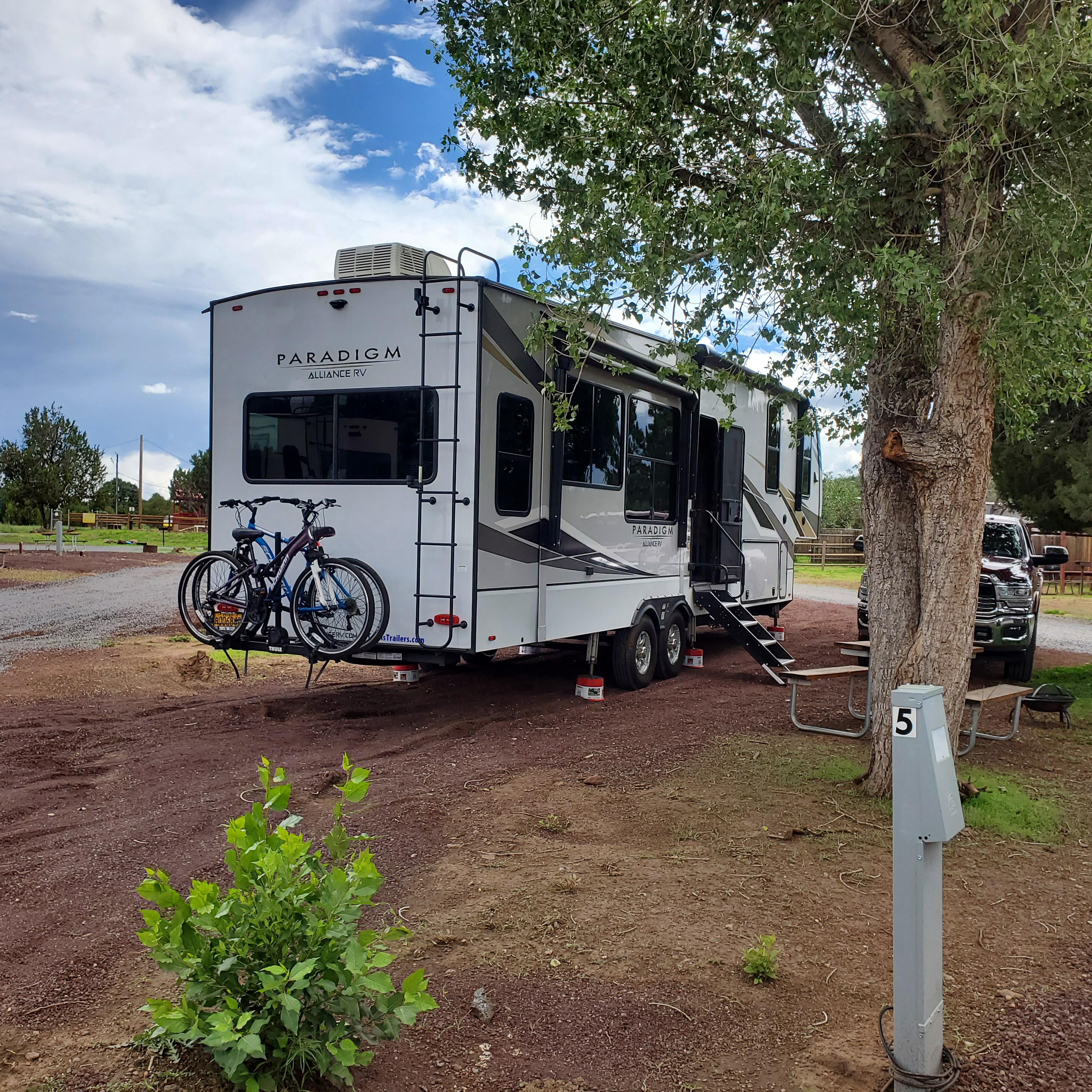 RV Site FHU Pull Thru 50/30 Amp