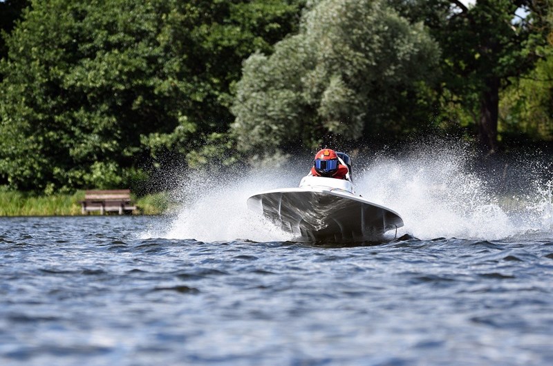 Jet Boat Racing Fluid Pro 200 Photo