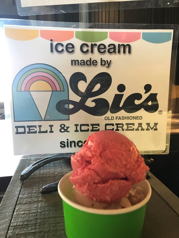Bob's Ice Cream Parlor