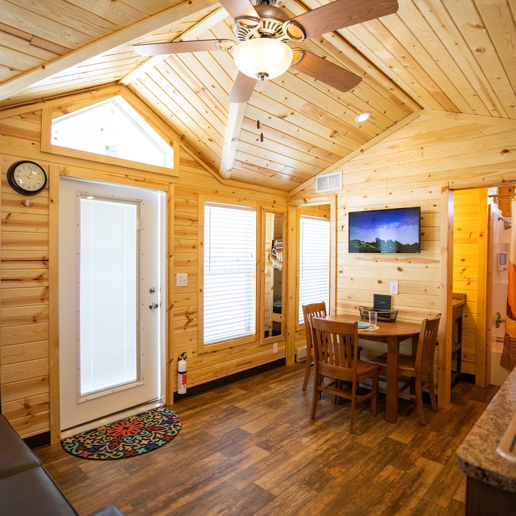 A Guide for Glamping in the Great Outdoors