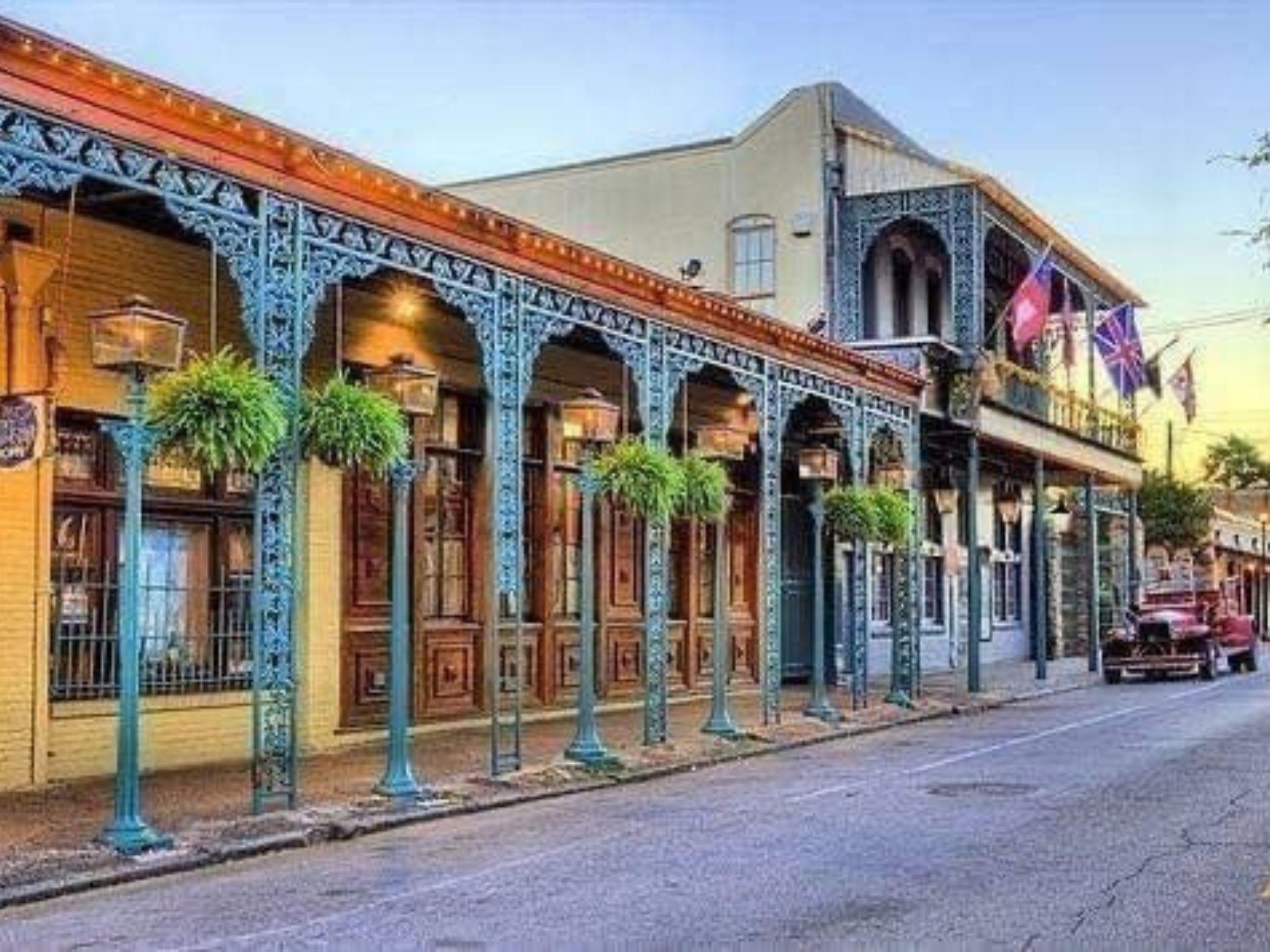 Pensacola's Most Haunted: Ghost Tour and Scavenger Hunt Photo