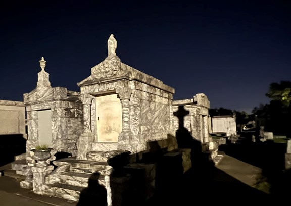 Cajun Encounters Cemetery Bus Tour
