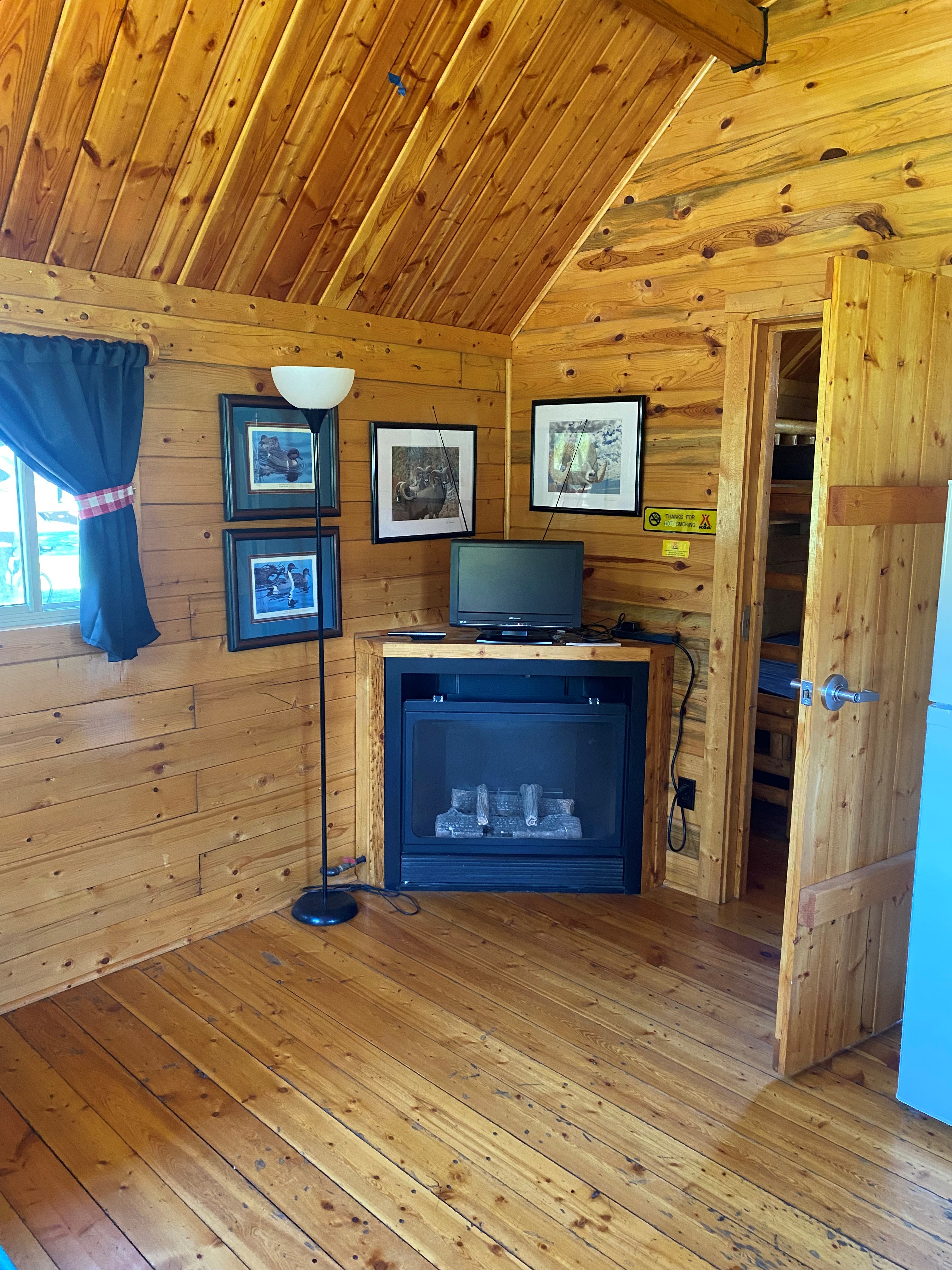 Deluxe Kottage Cabin with Bathroom