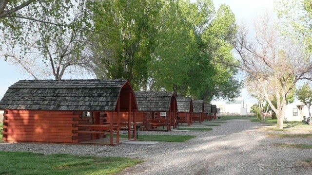 1 room camping cabin w/o bathroom