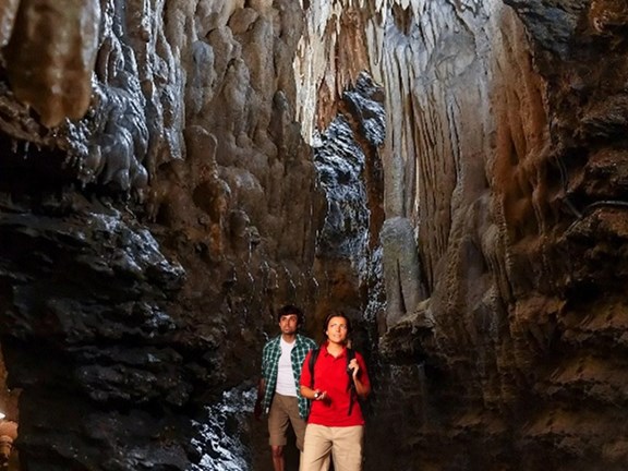 Crystal Grottoes Caverns