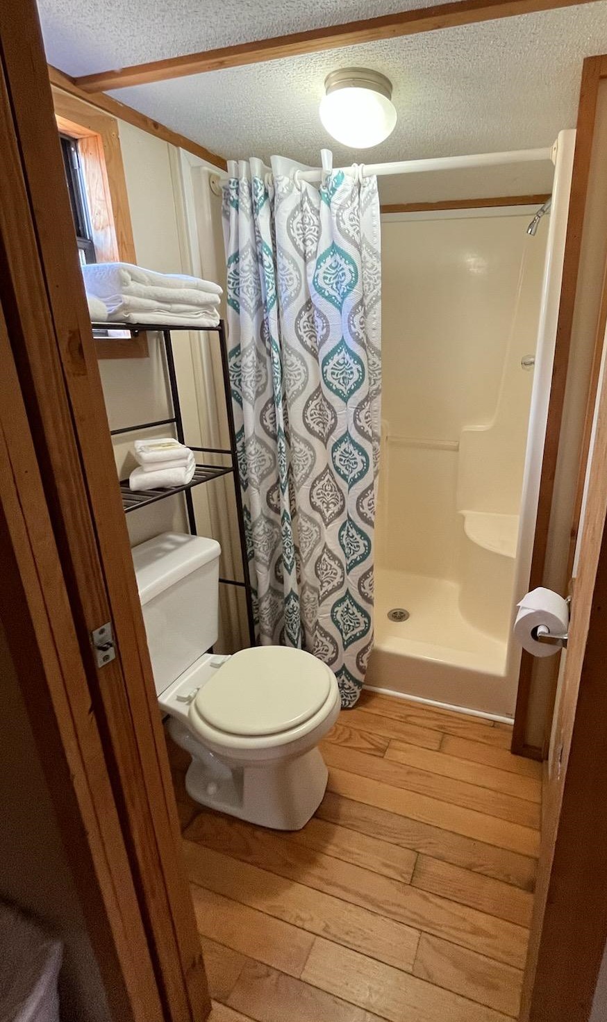 Studio Cabin Bathroom