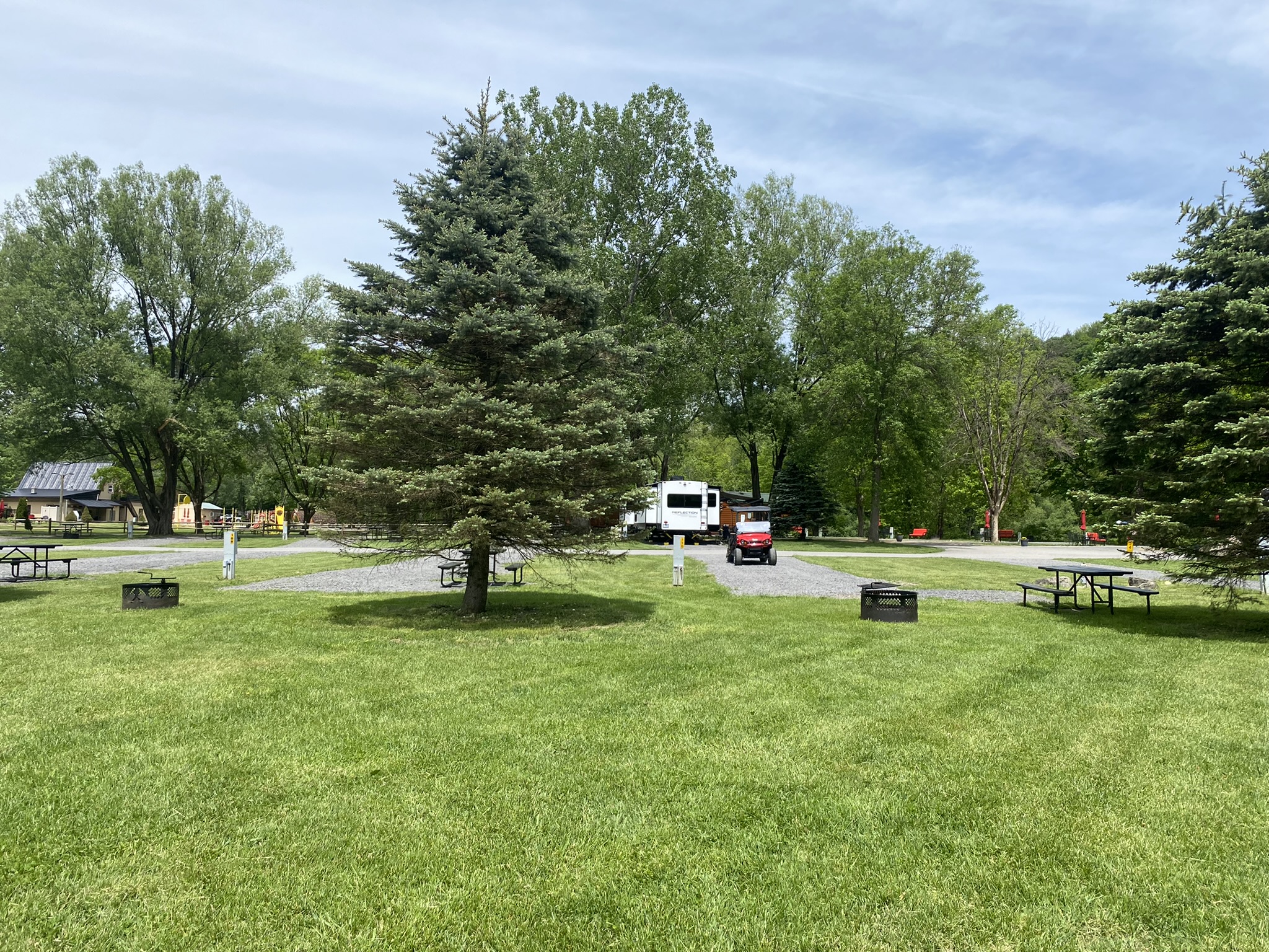 Back In 50/30amp RV Sites 105 - 110A