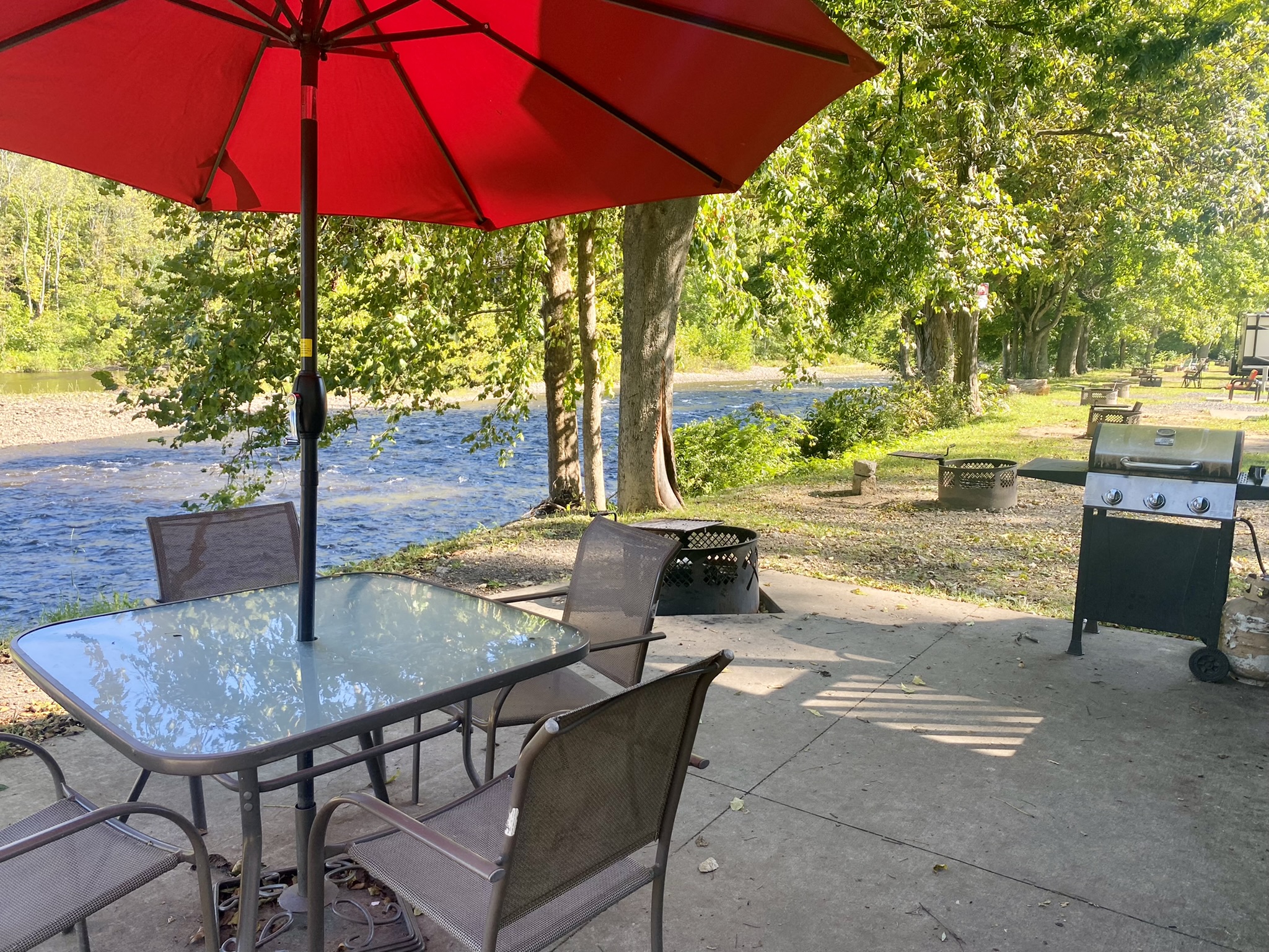 Welcome to The Medium Deluxe Creekside Cabins KT1 - KT4