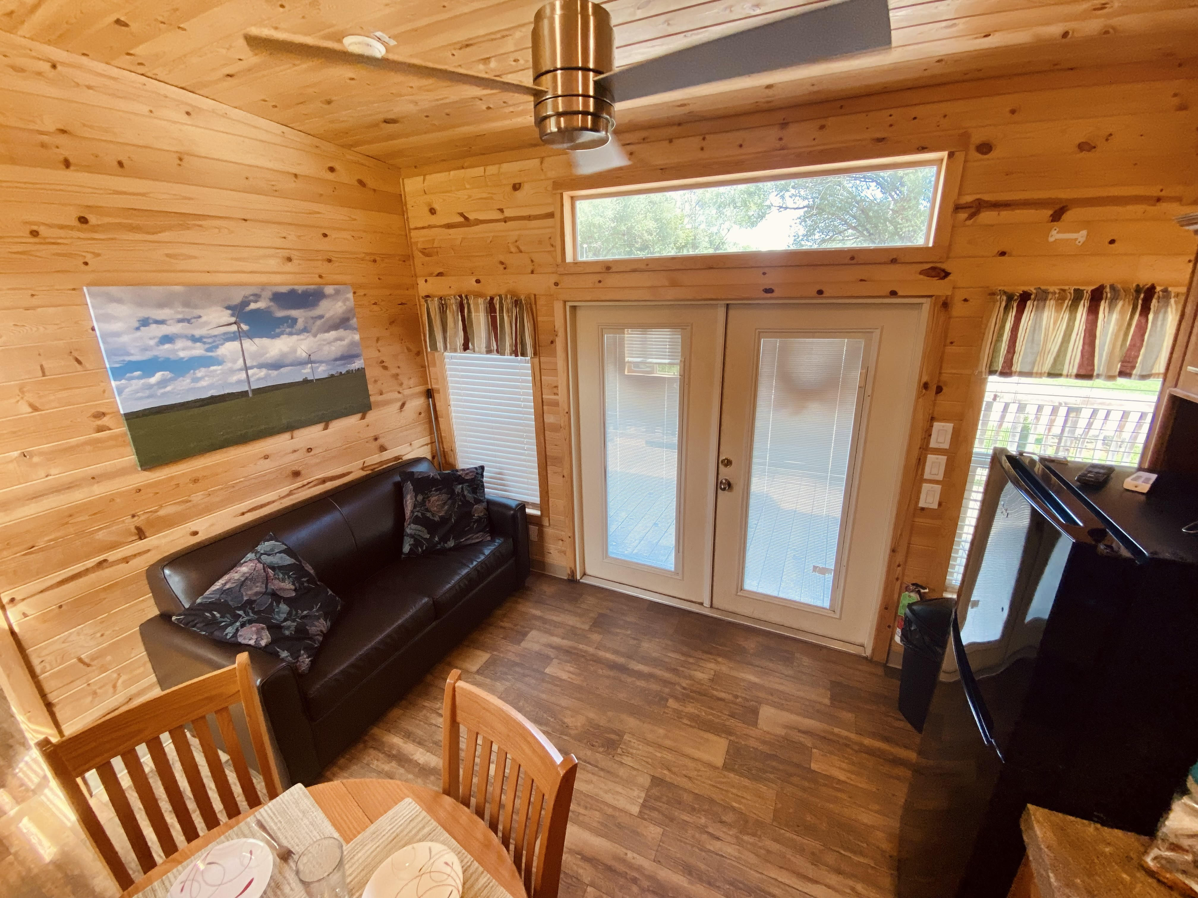 Windmill Lodge - Interior
