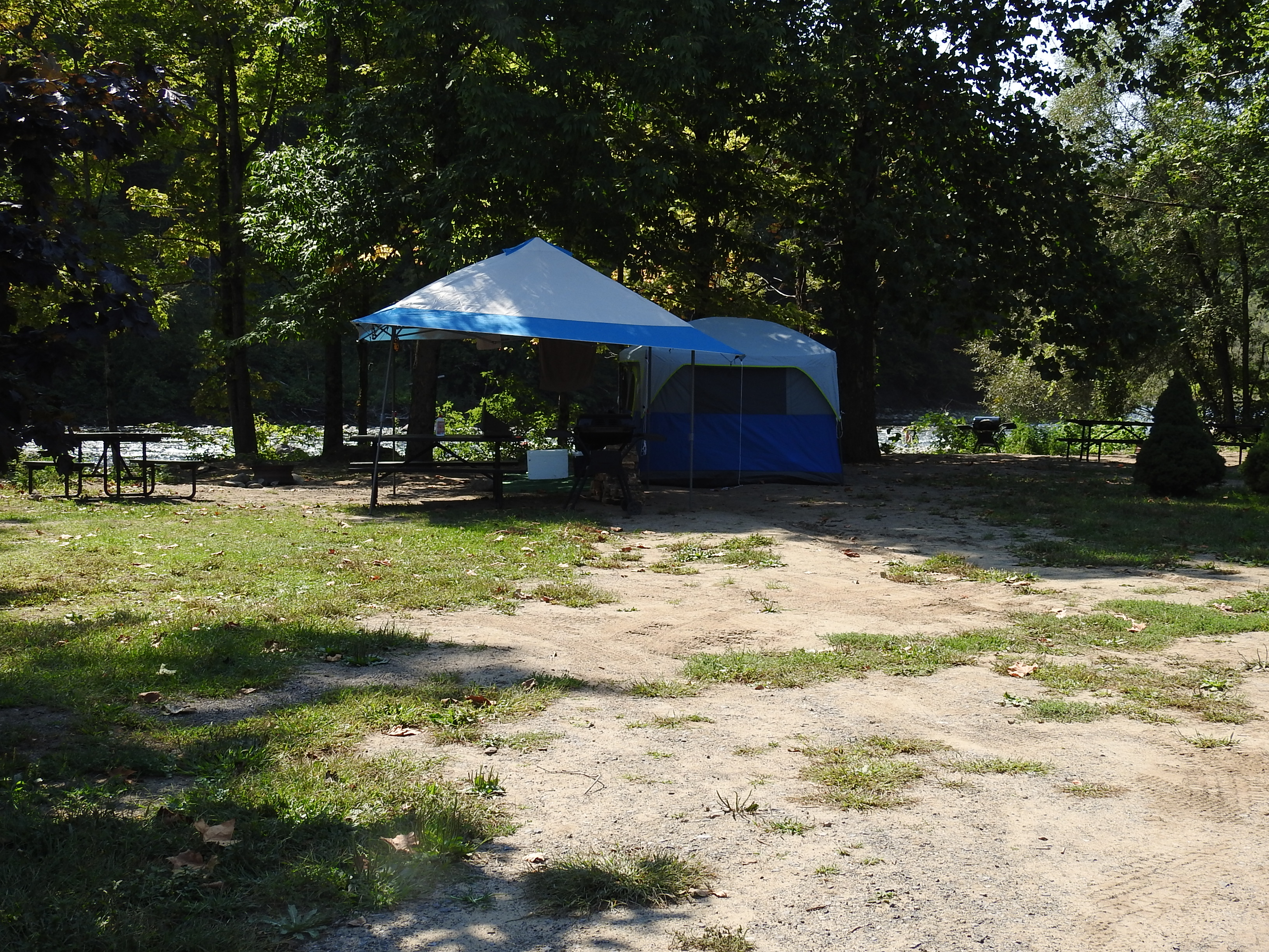 Deluxe Creekside Tent Sites