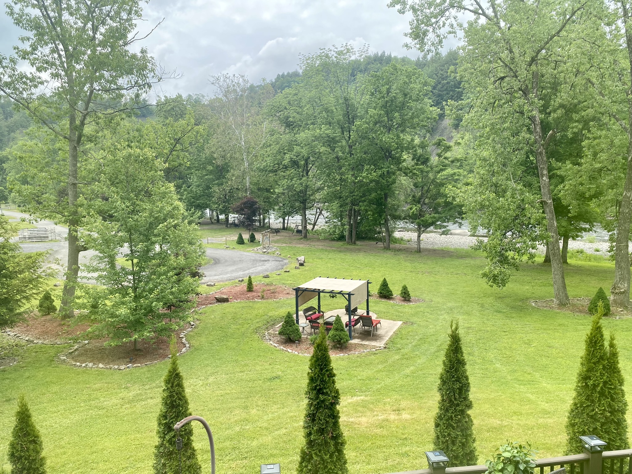 Diamond Lodge Yard & Campfire Area
