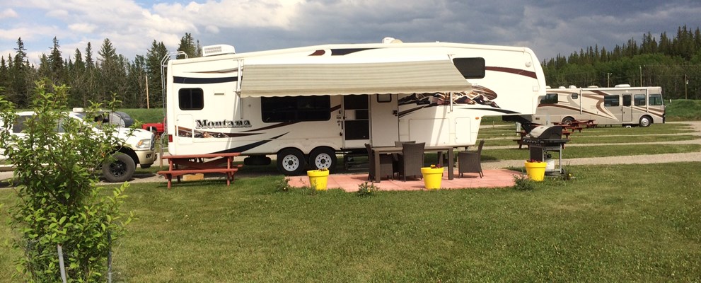Deluxe Patio Site