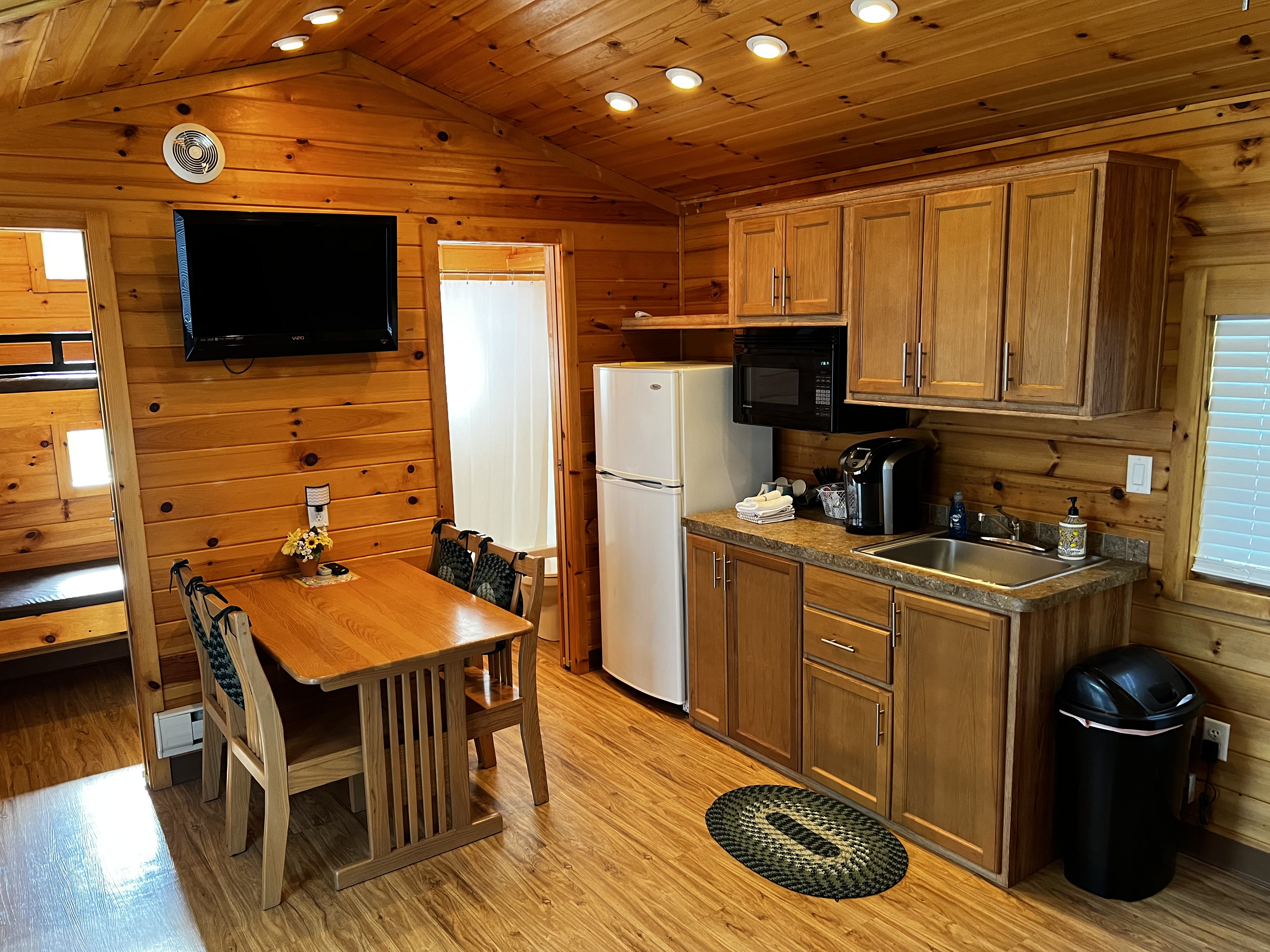 Cabin 9 LR Best