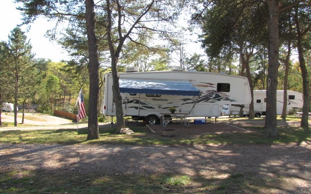 Pull Thru Full Hookup Site with Red Rock Patio