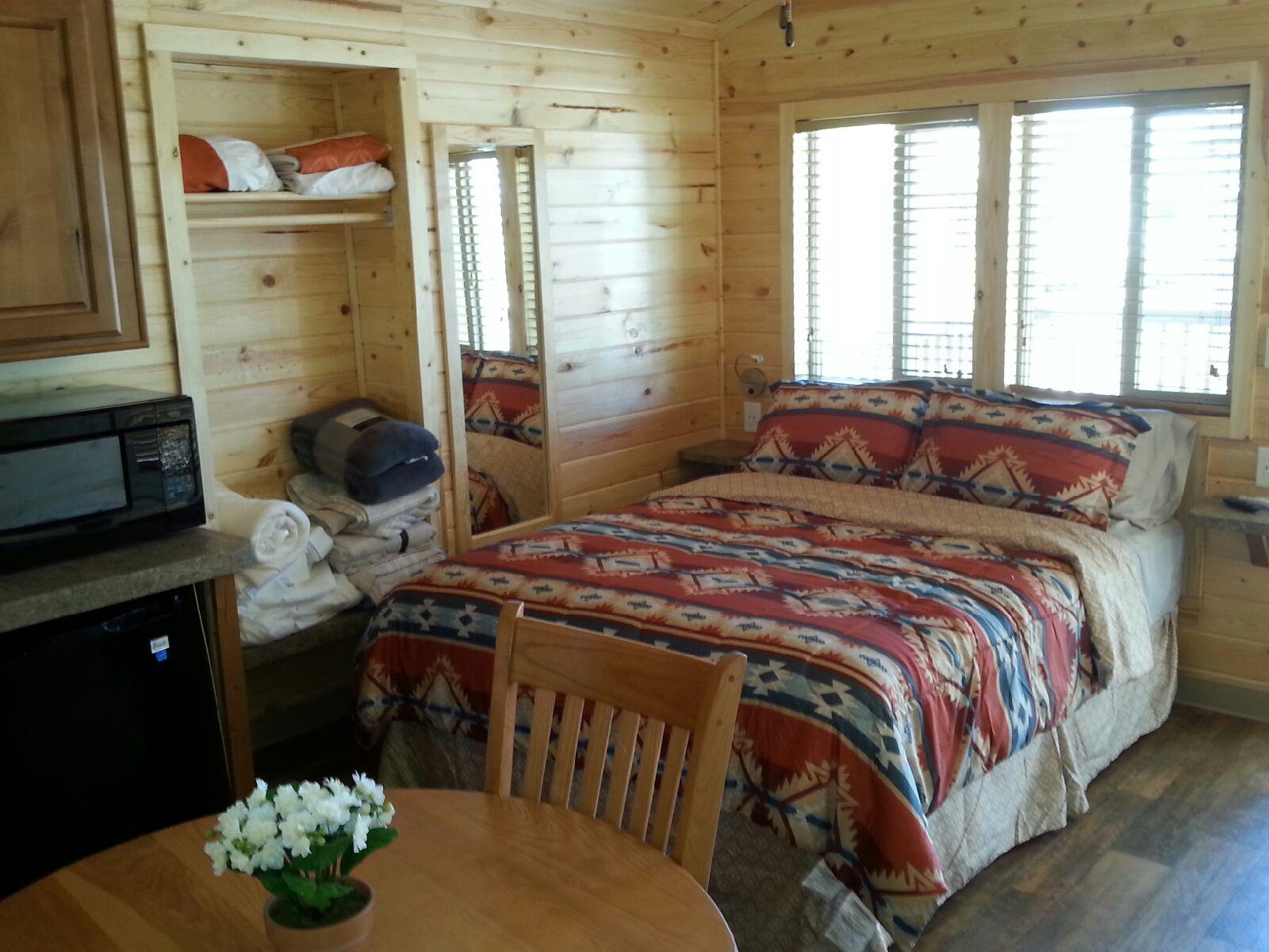 Deluxe Camping Cabin - Cottage