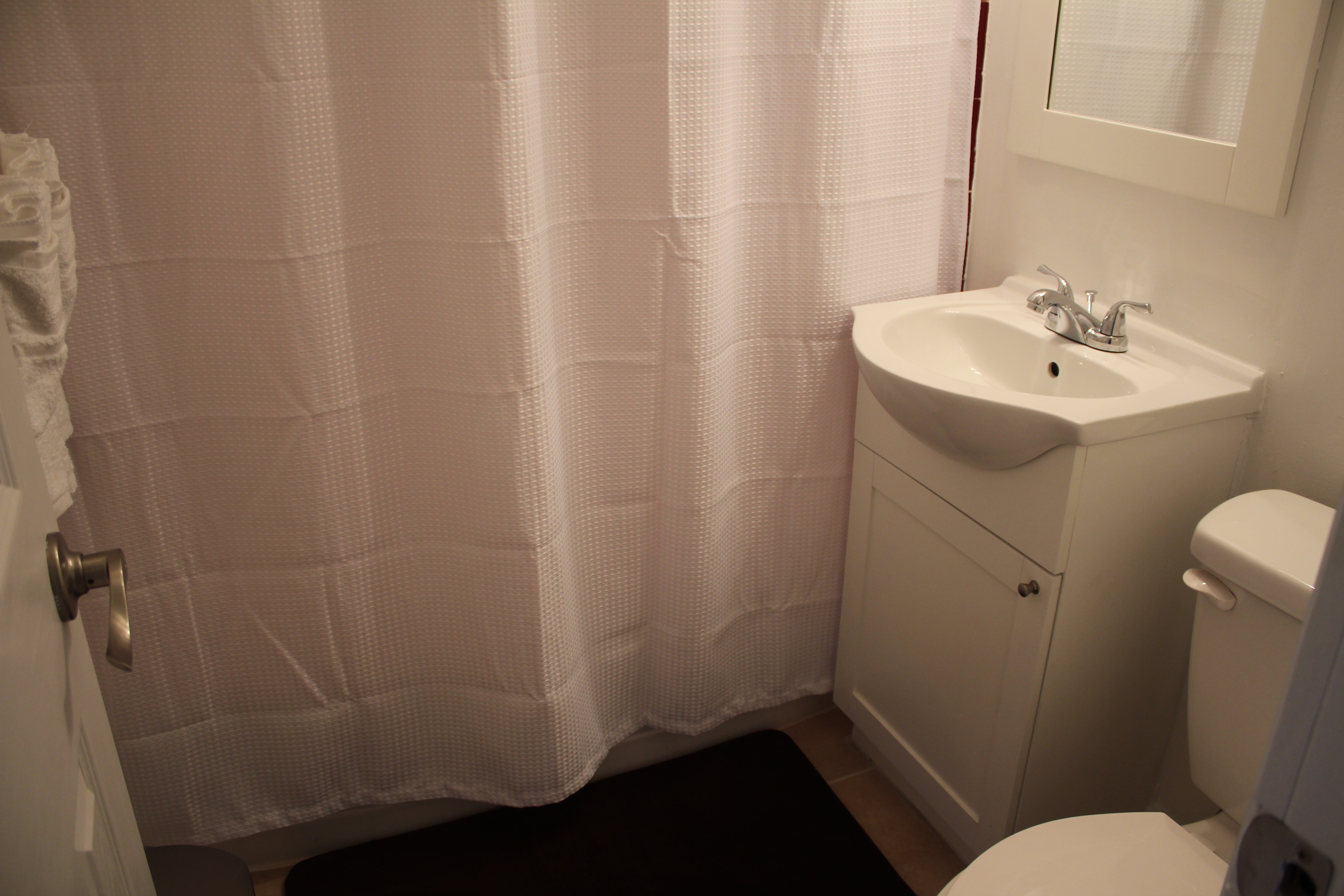 Bungalow Bathroom & Shower