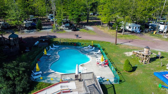 Swimming Pool (Memorial Day - Labor Day)