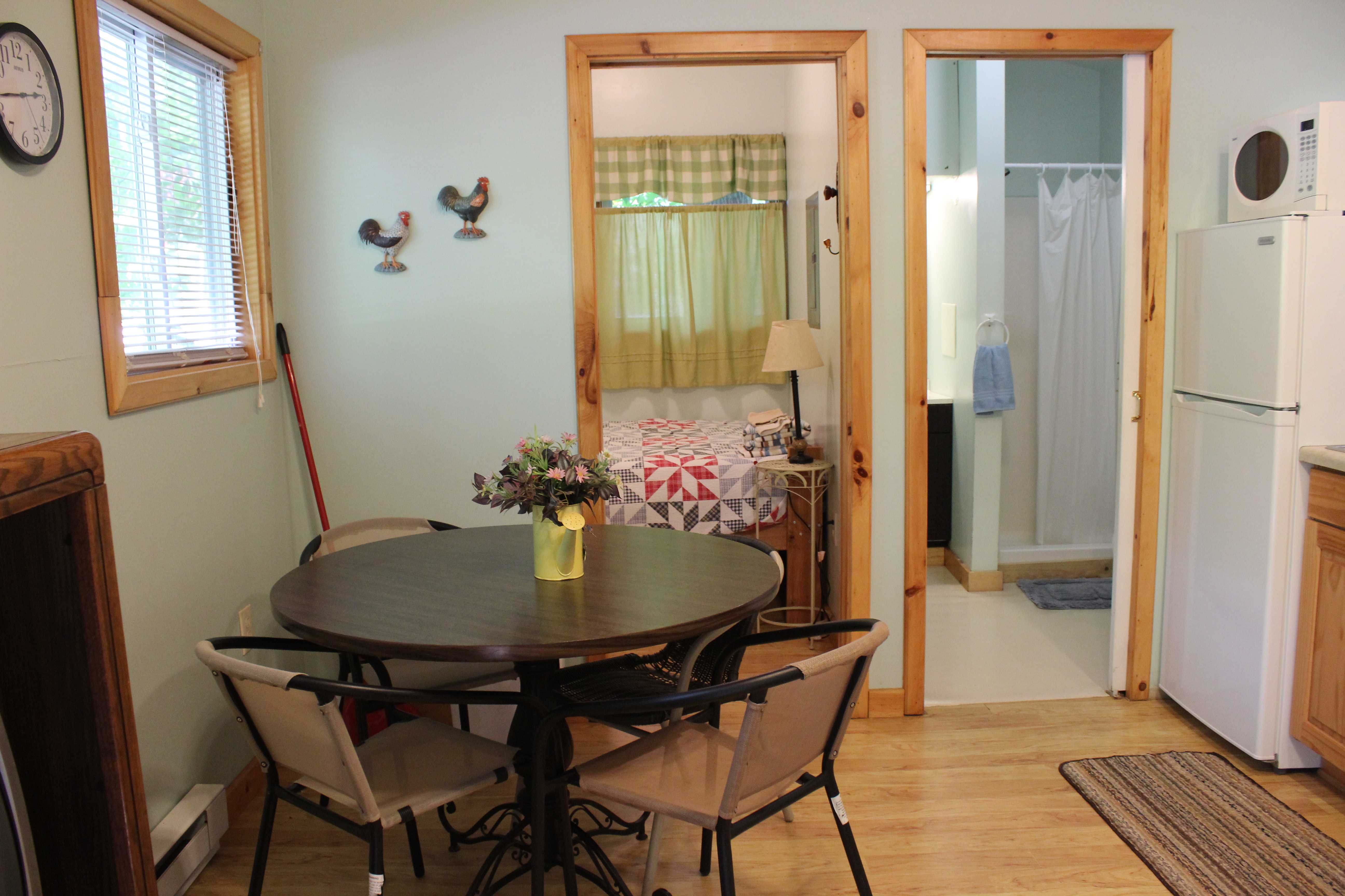Deluxe Cabin - Coup, Main Room with full kitchen