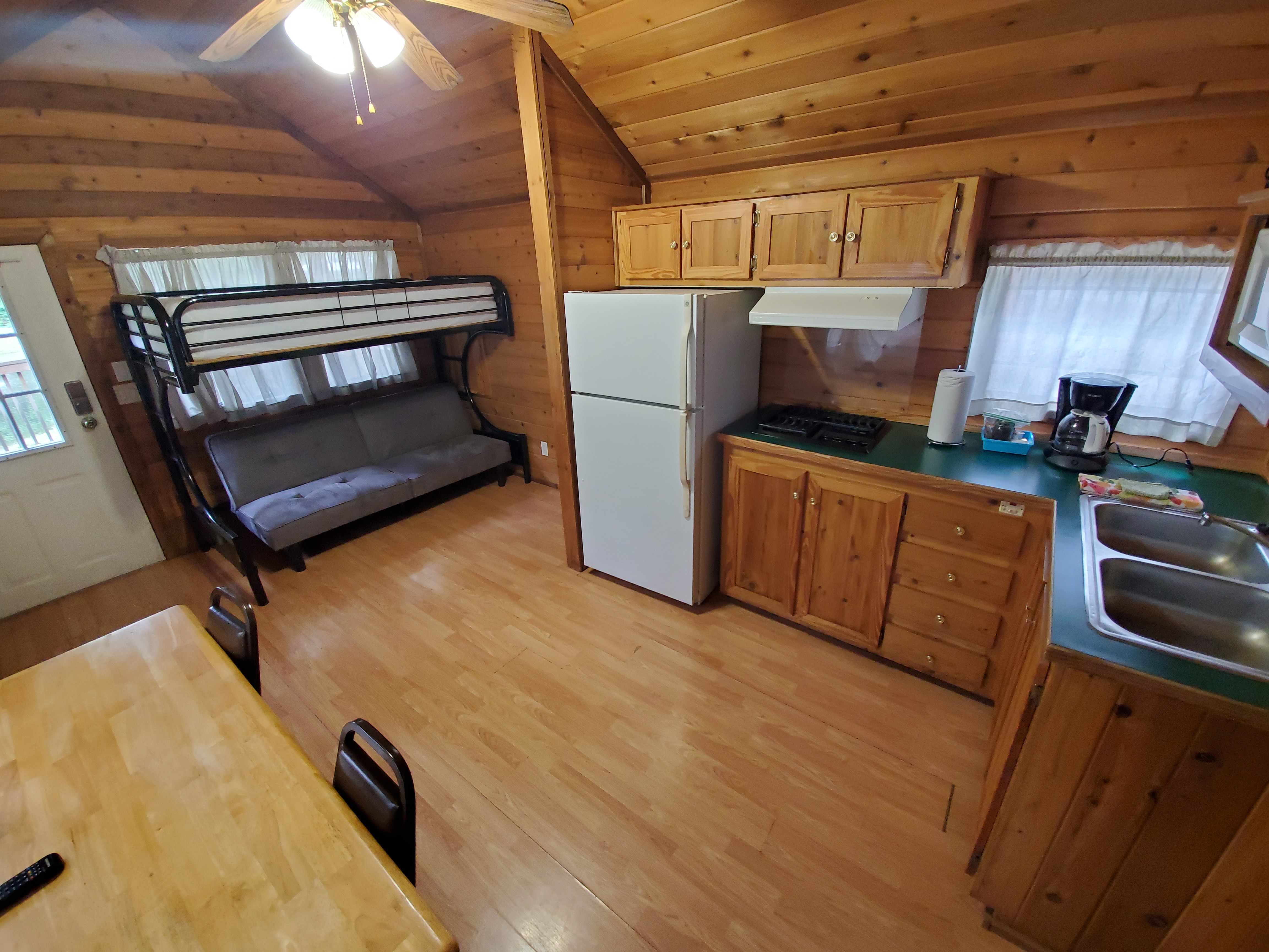Camping Lodge 2 - Main Room