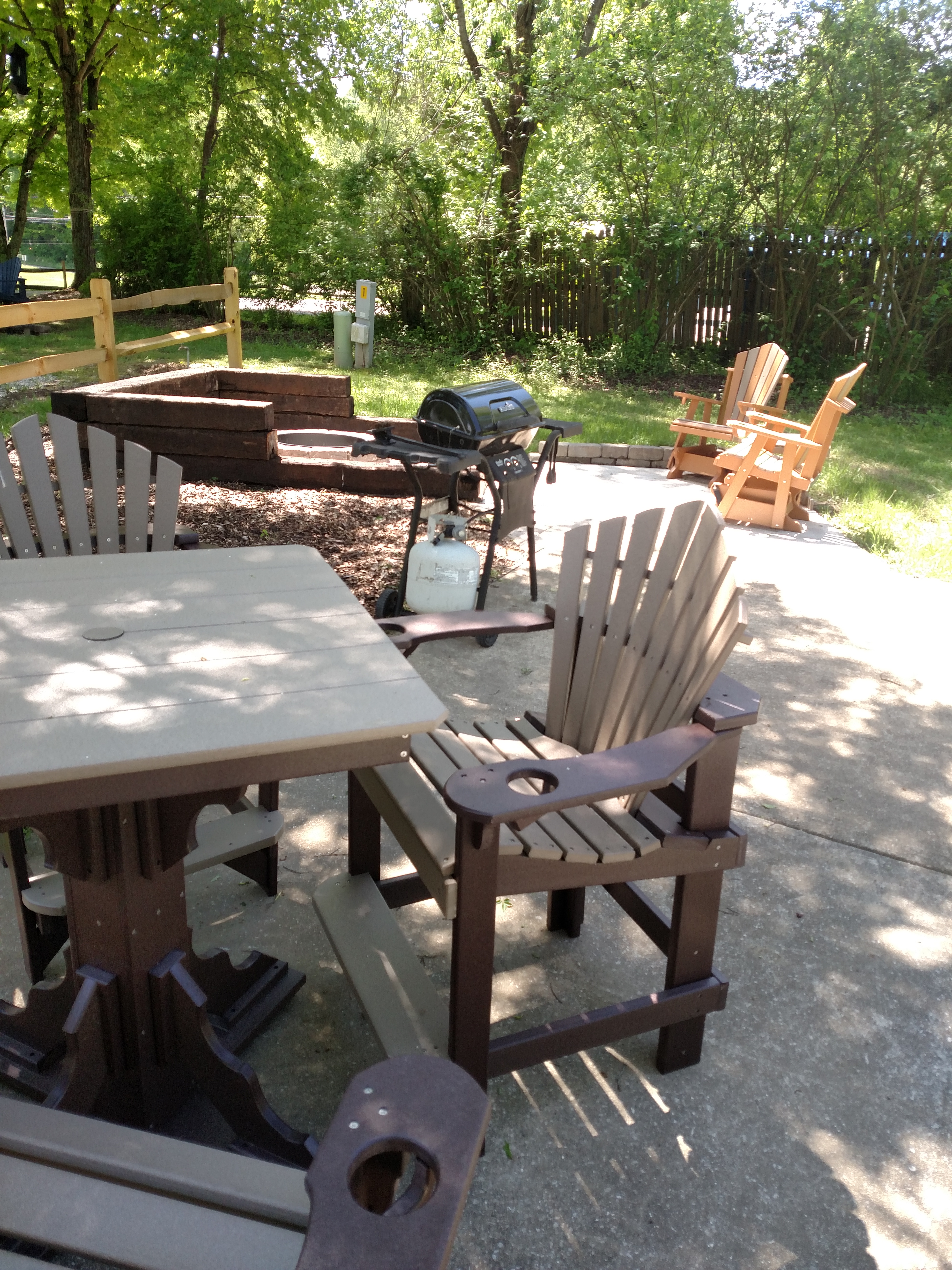Deluxe Patio Back-in Site with furniture, Gill & Fire feature