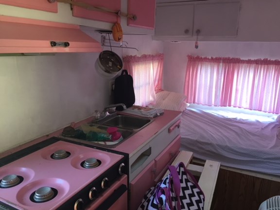 Poca Dot interior