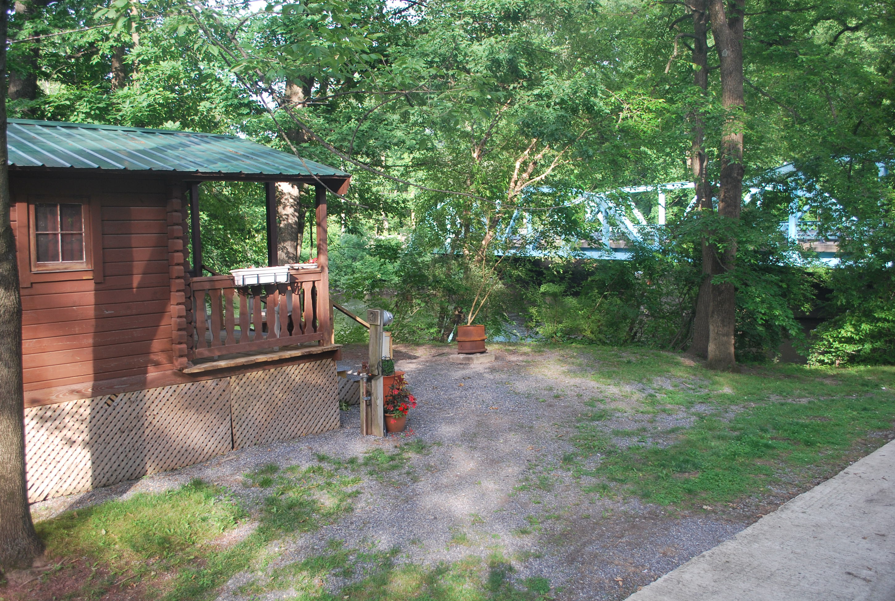 Creekside Cabin