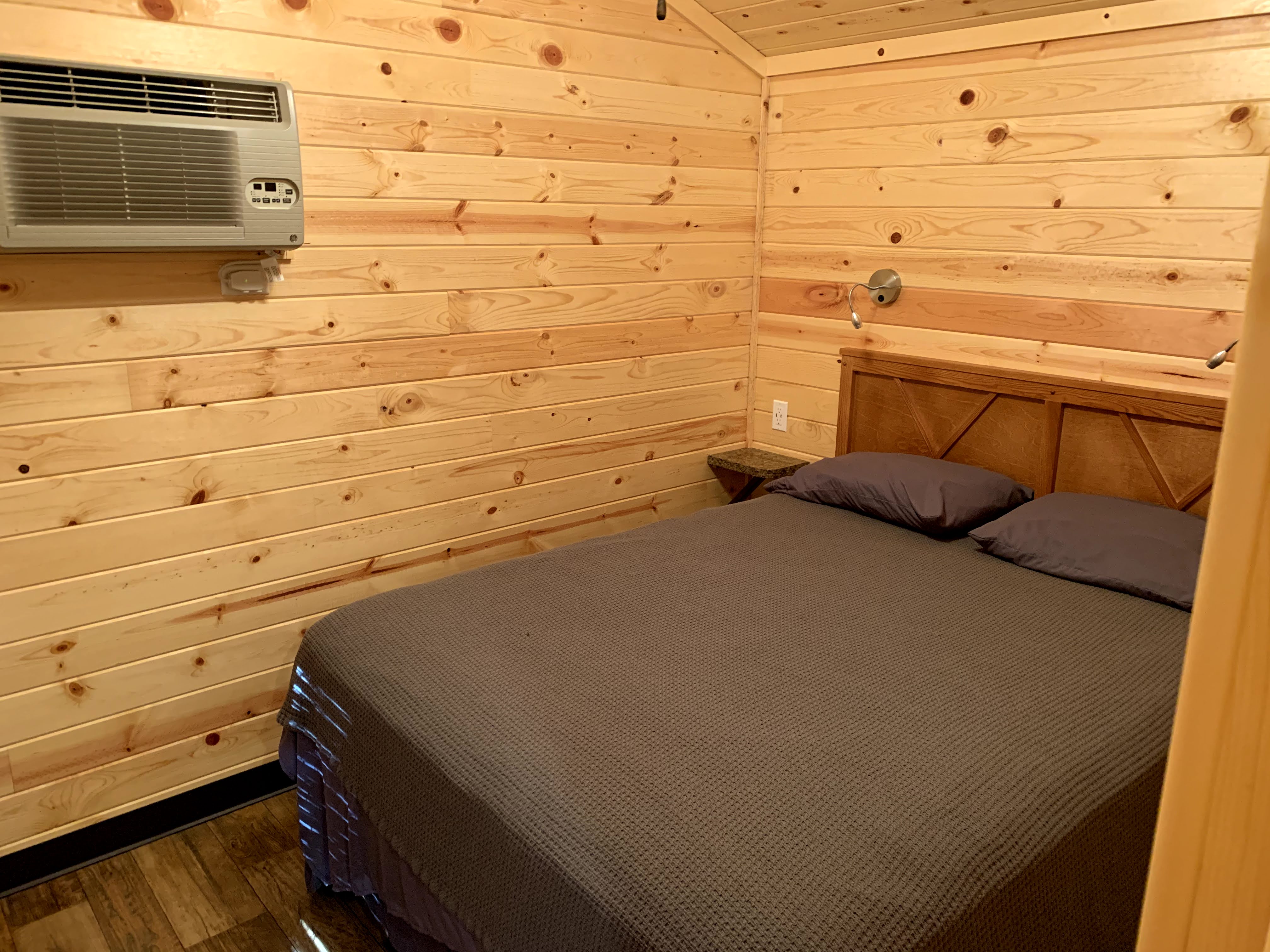 Queen Bed 2 KL3