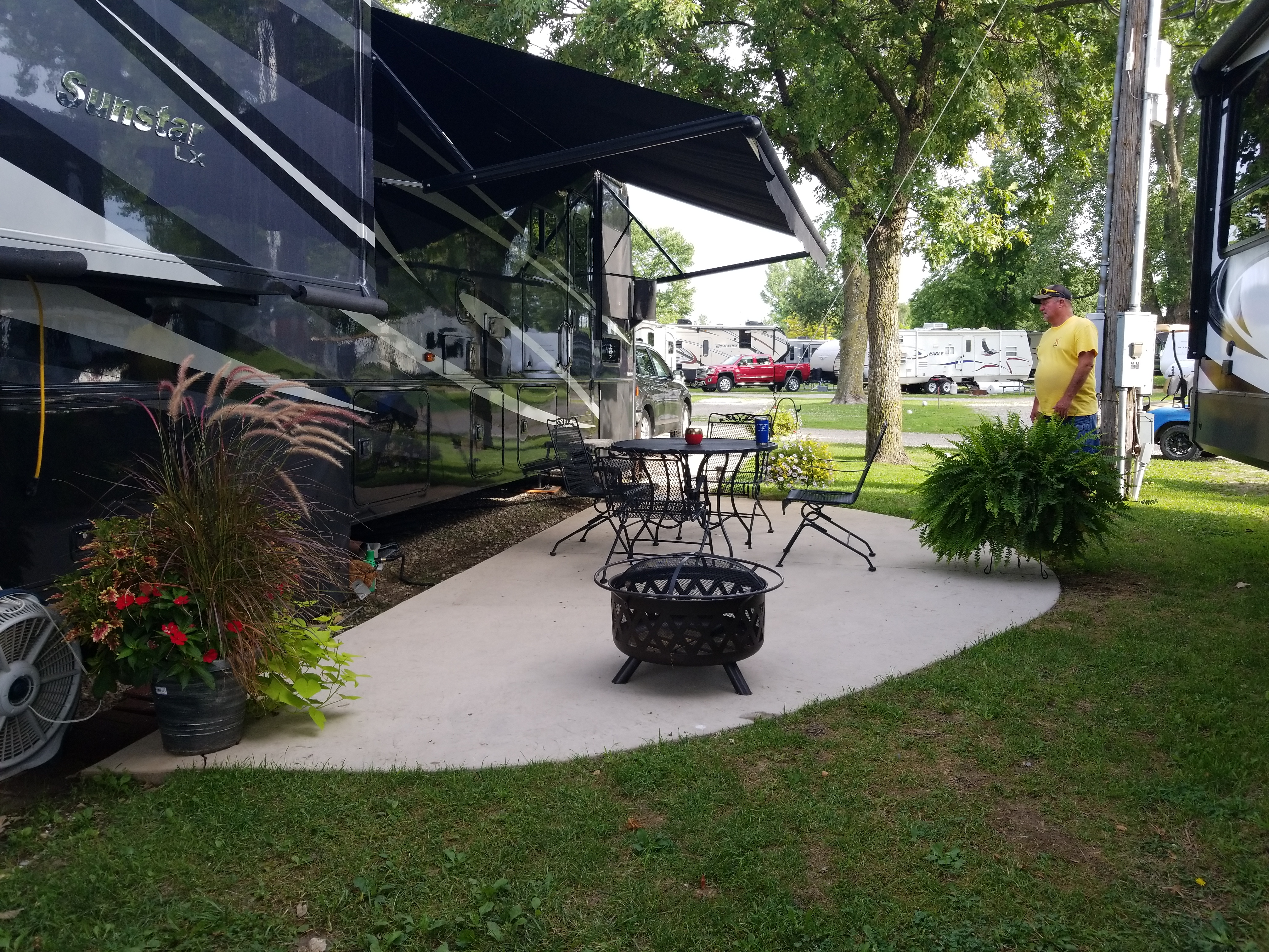 Pull Thru KOA Deluxe Patio Site