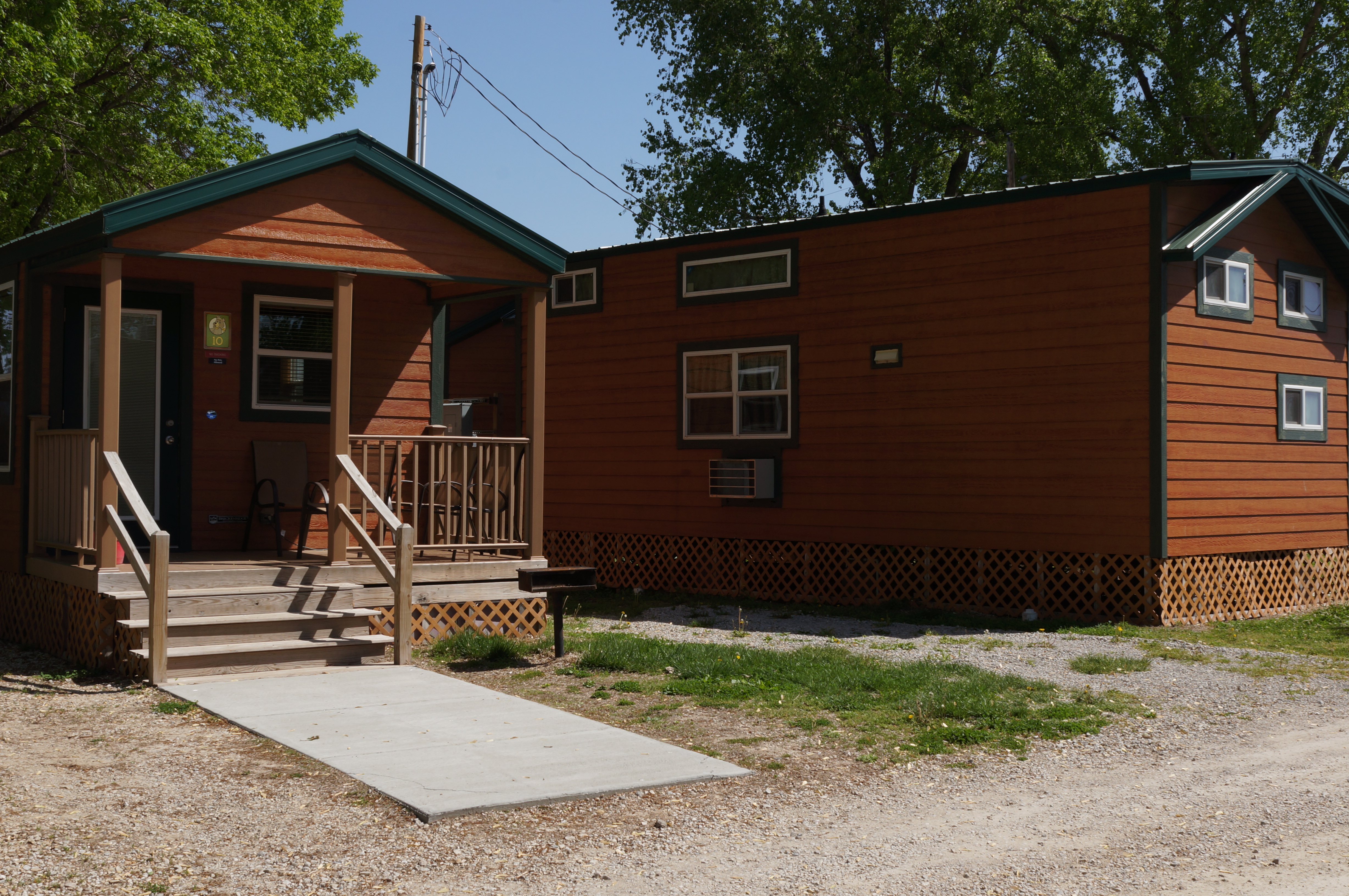 Basic Cottage KT11