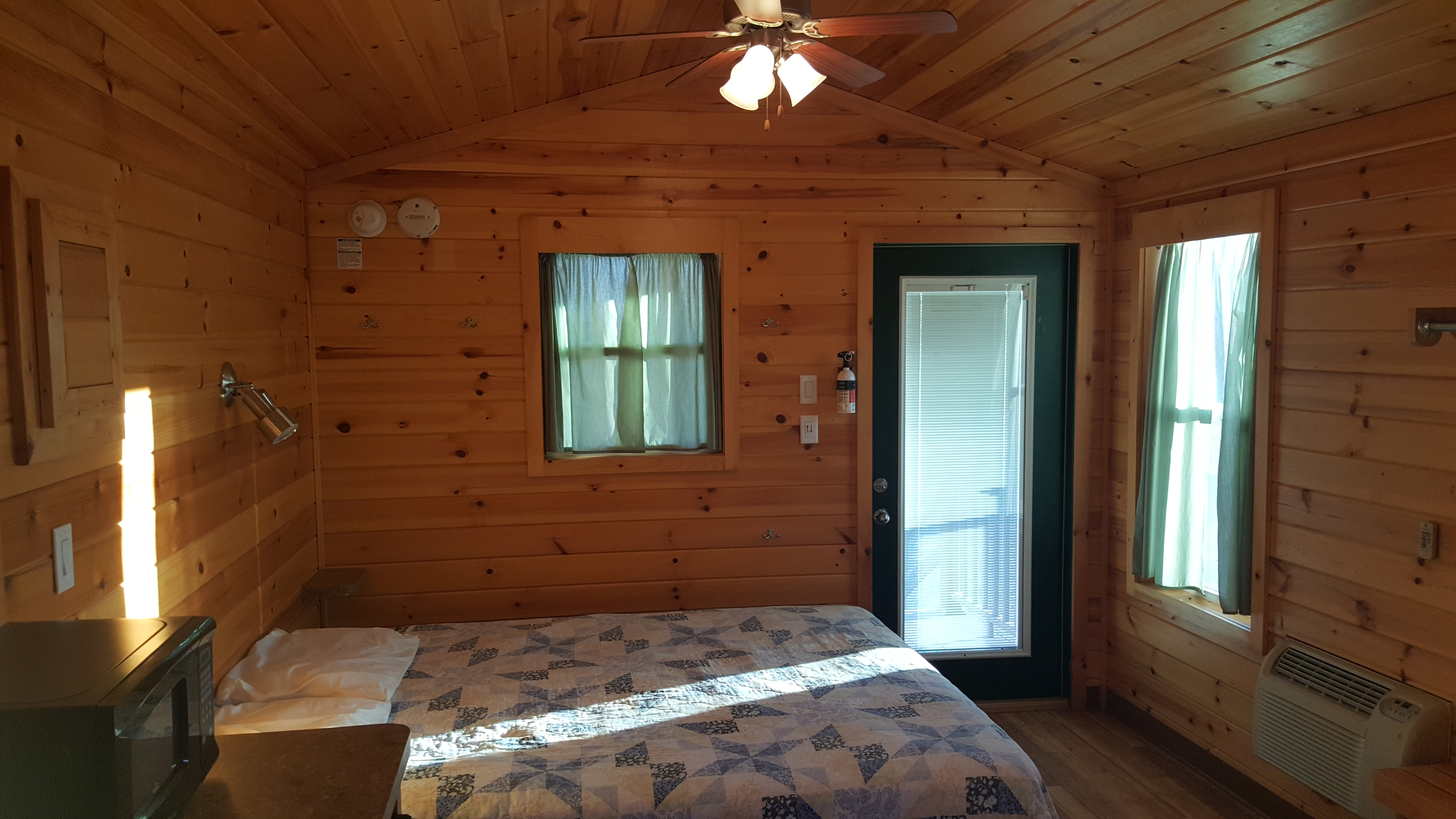 Basic Cottage KT11