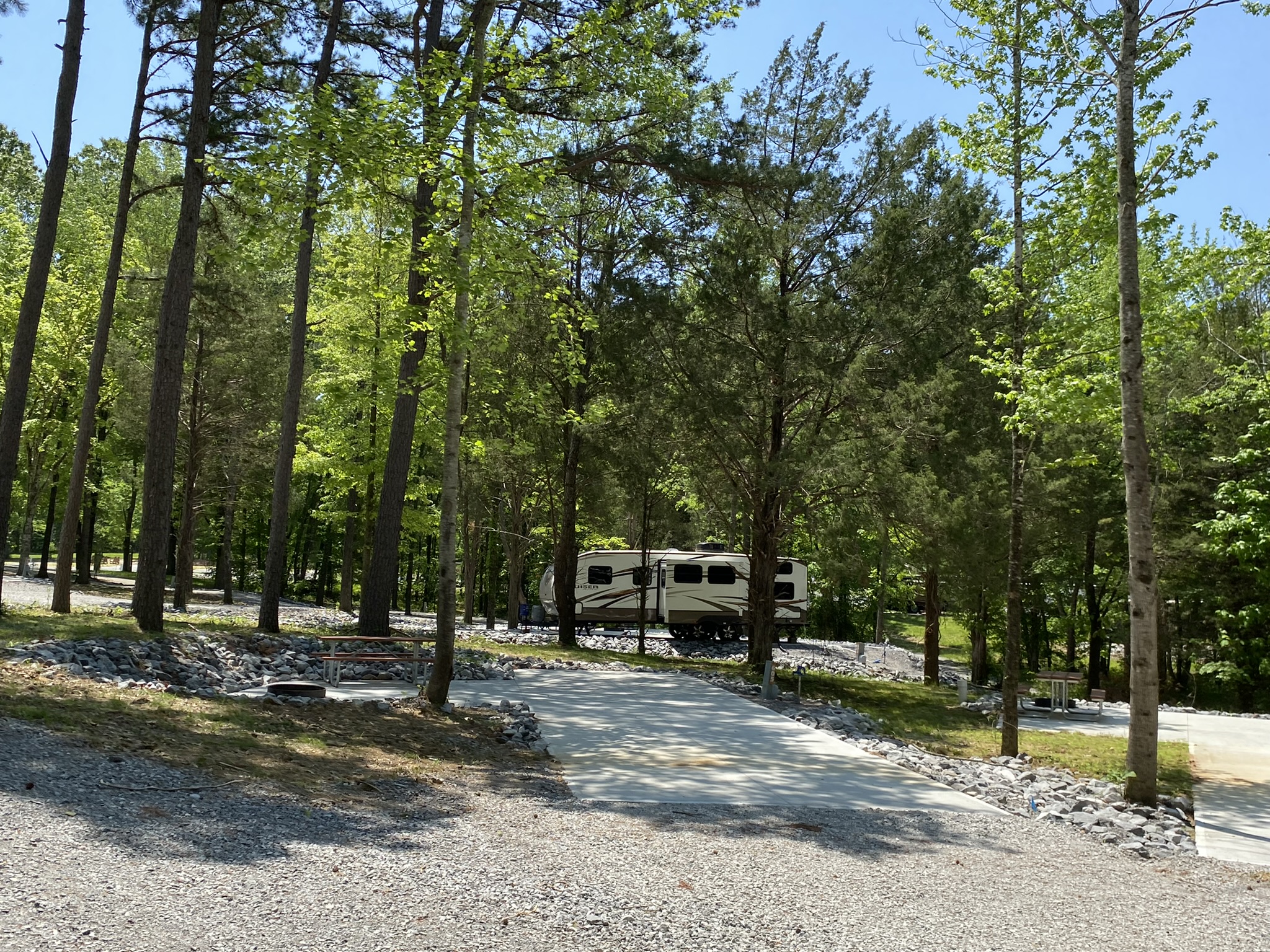 Lagoon 695