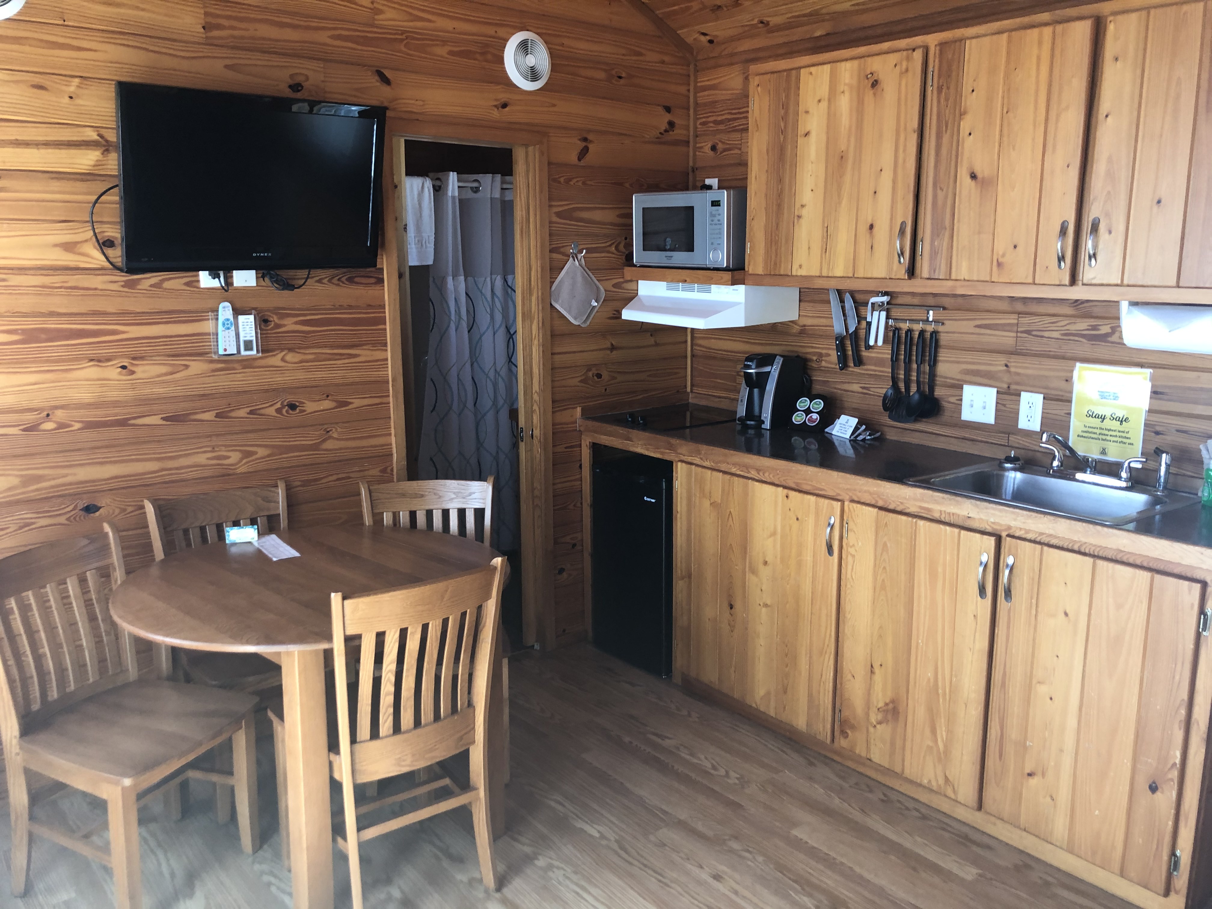 Deluxe Cabin Kitchenette Area