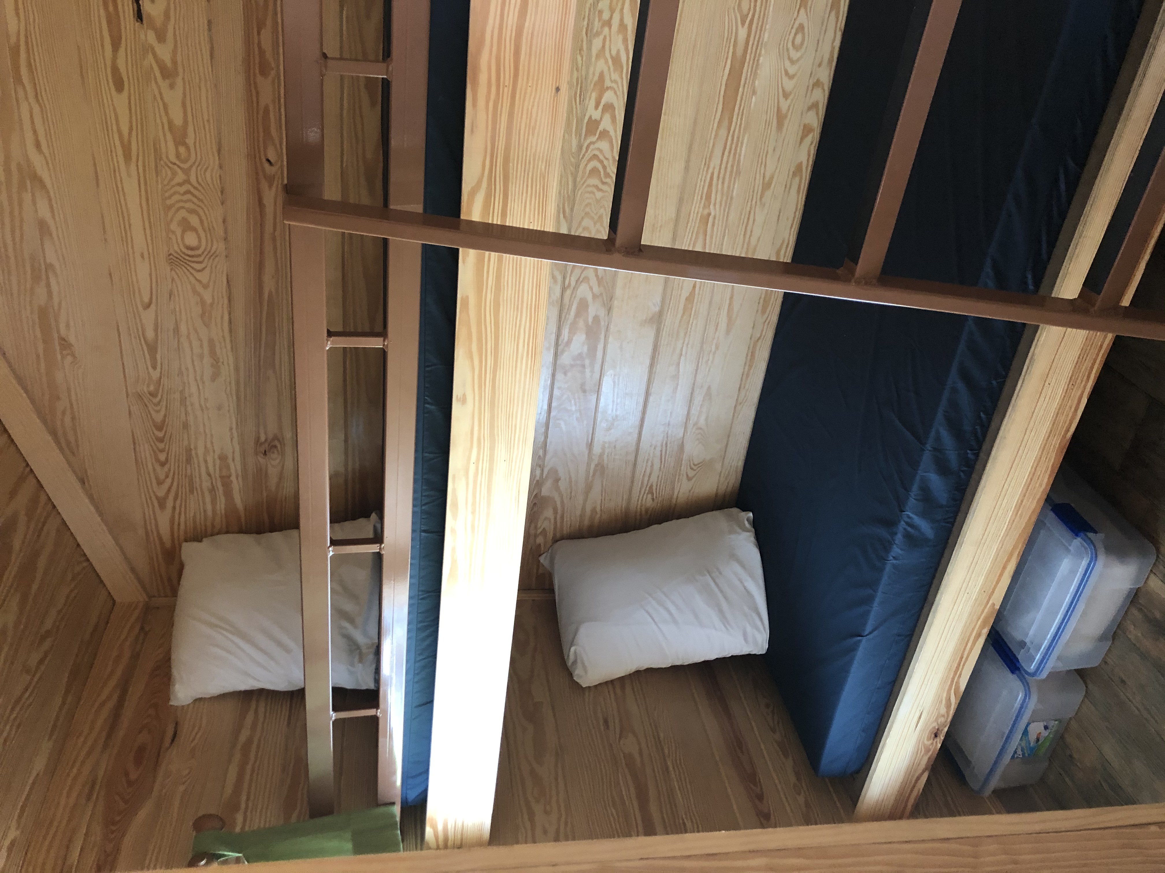 Deluxe Cabin Bunk Room