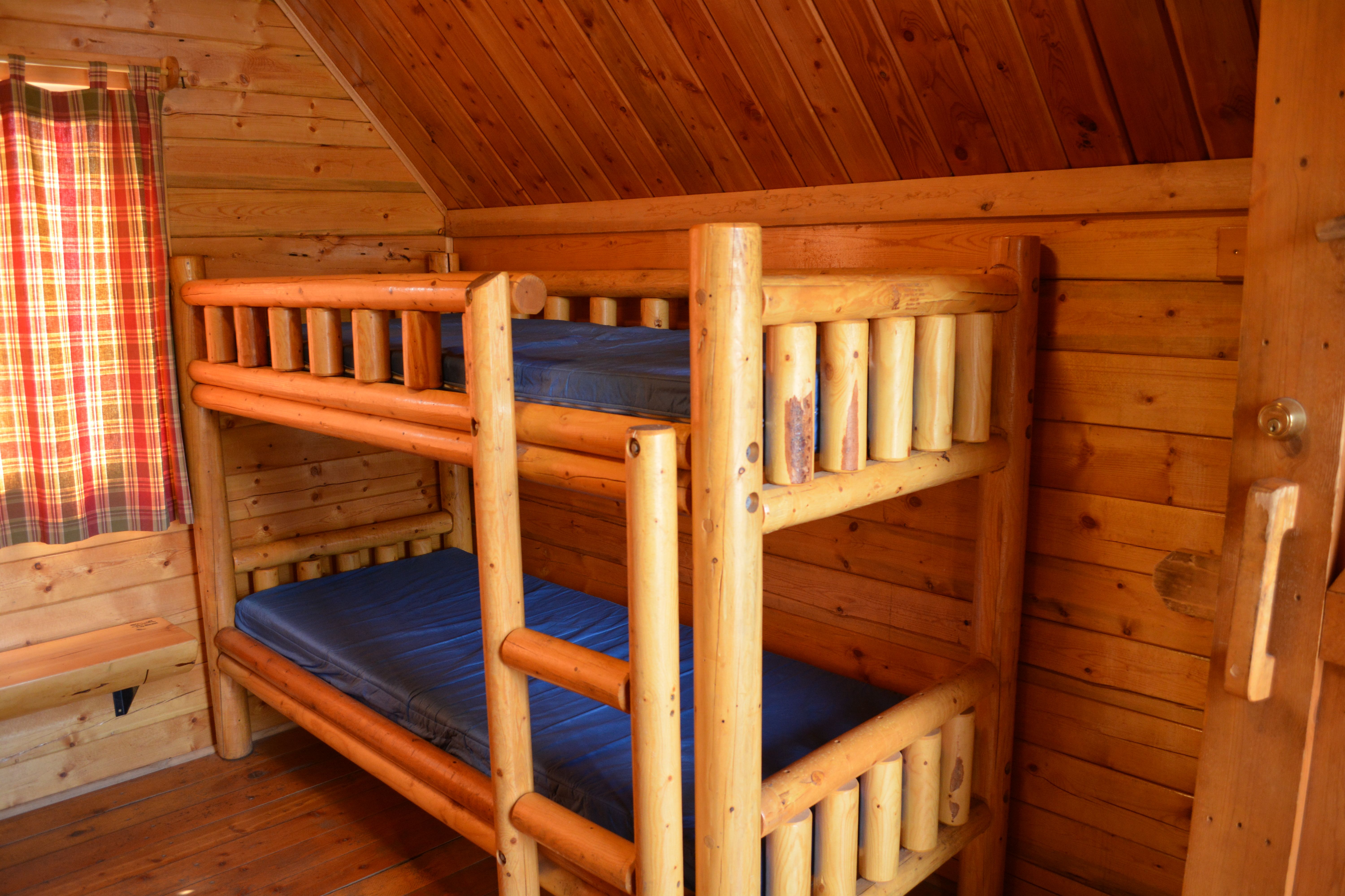 Cabin Bunk Beds 1 room Cabin