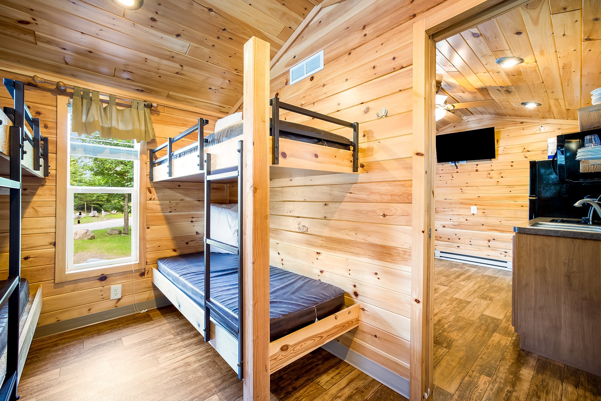 DC32 - Deluxe Cabin, 2 Room