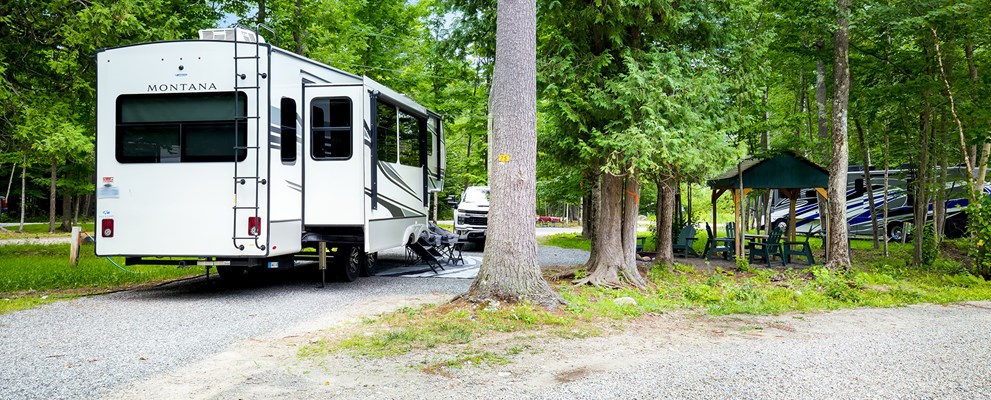RV 75, Pull-Thru 50/30 AMPS FHU, Pavilion