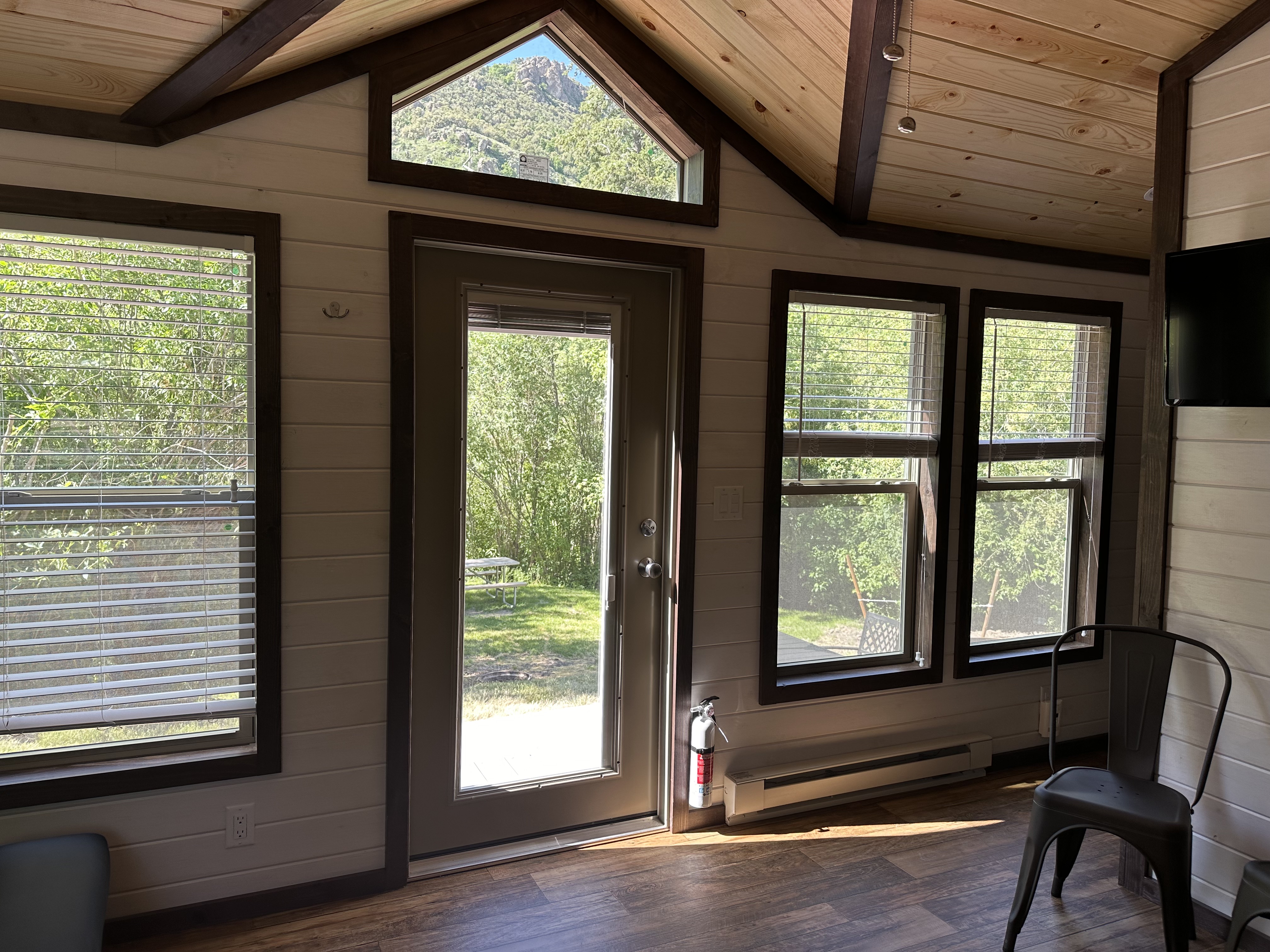 Cabins L50 & L203 Interior looking out front door.
