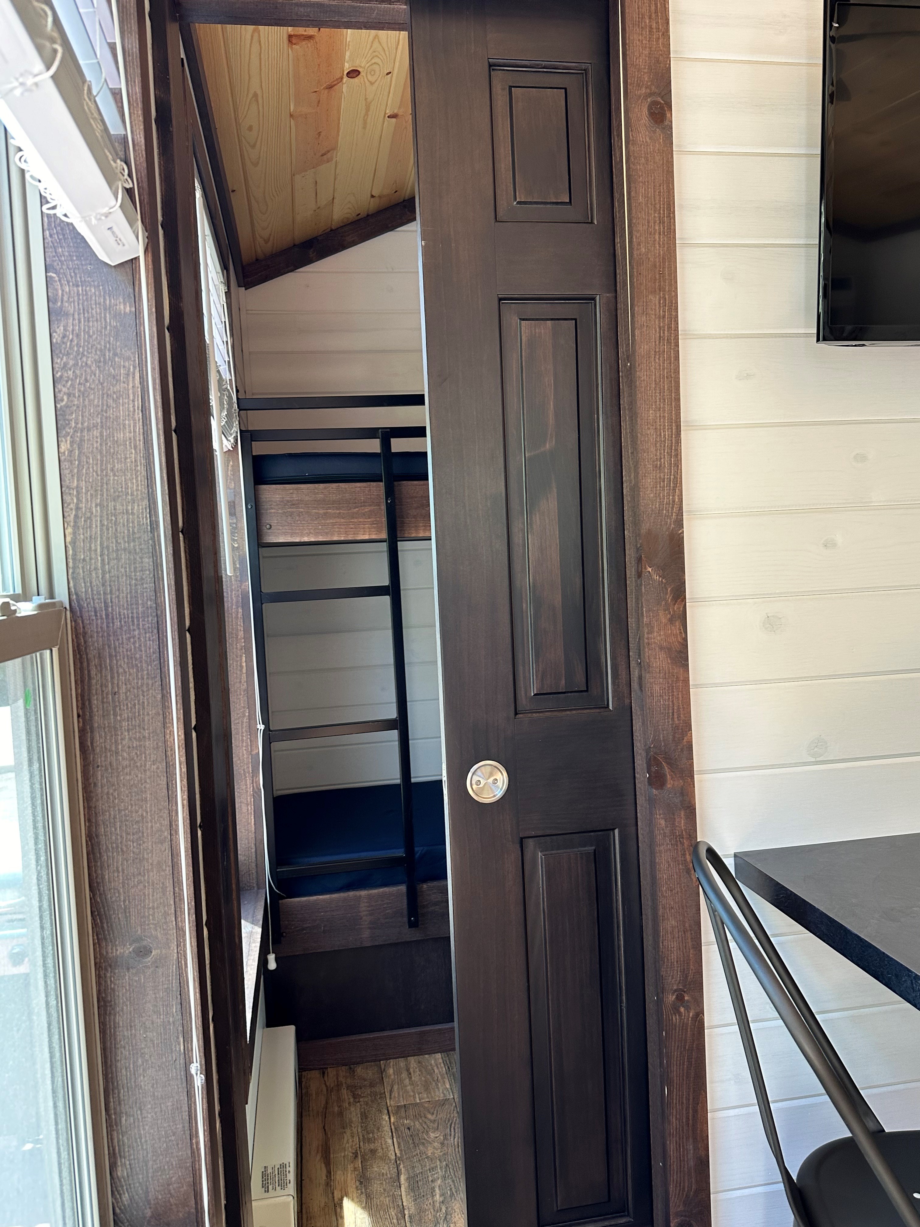 Cabin L29 & L48 Bunk Bed Room