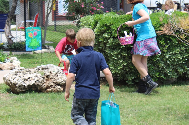Leander KOA Easter Party Photo