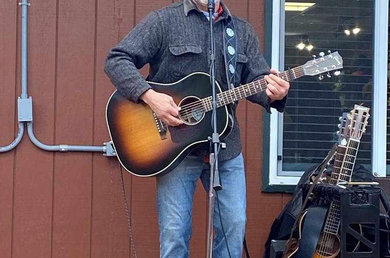 Live Music & CareCamps Fundraiser Photo