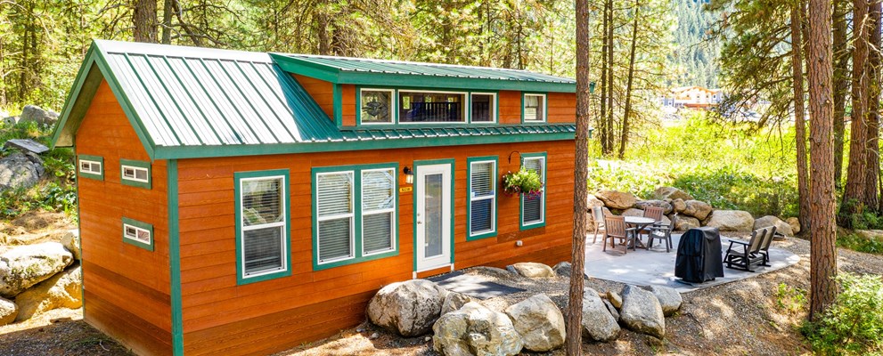 Large Deluxe Loft Cabin