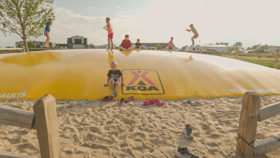 Jumping Pillow