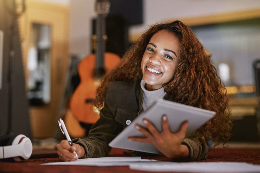 Plan Your Stay for the Livingston Songwriter Festival