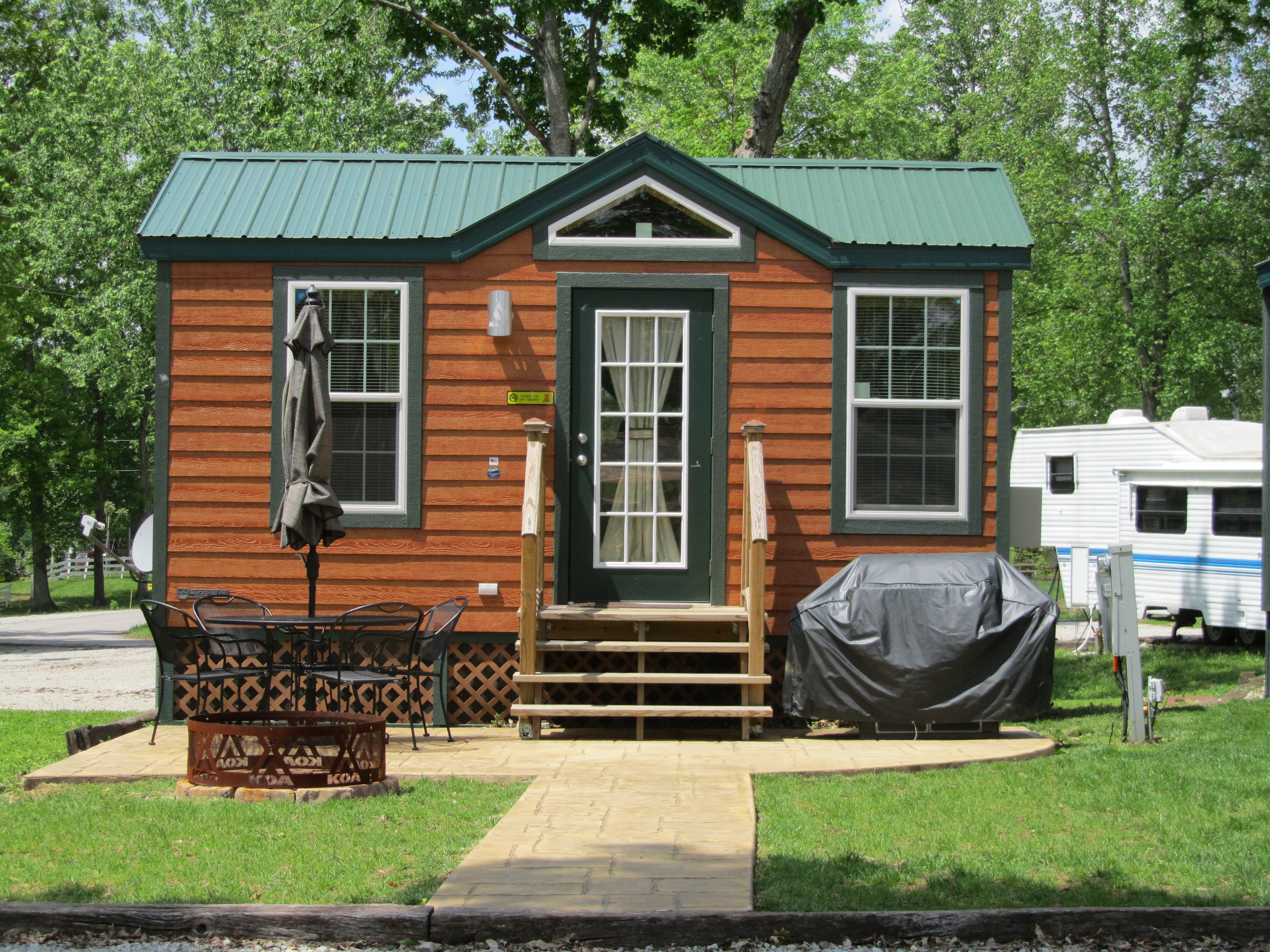 Kamping Studio Exterior