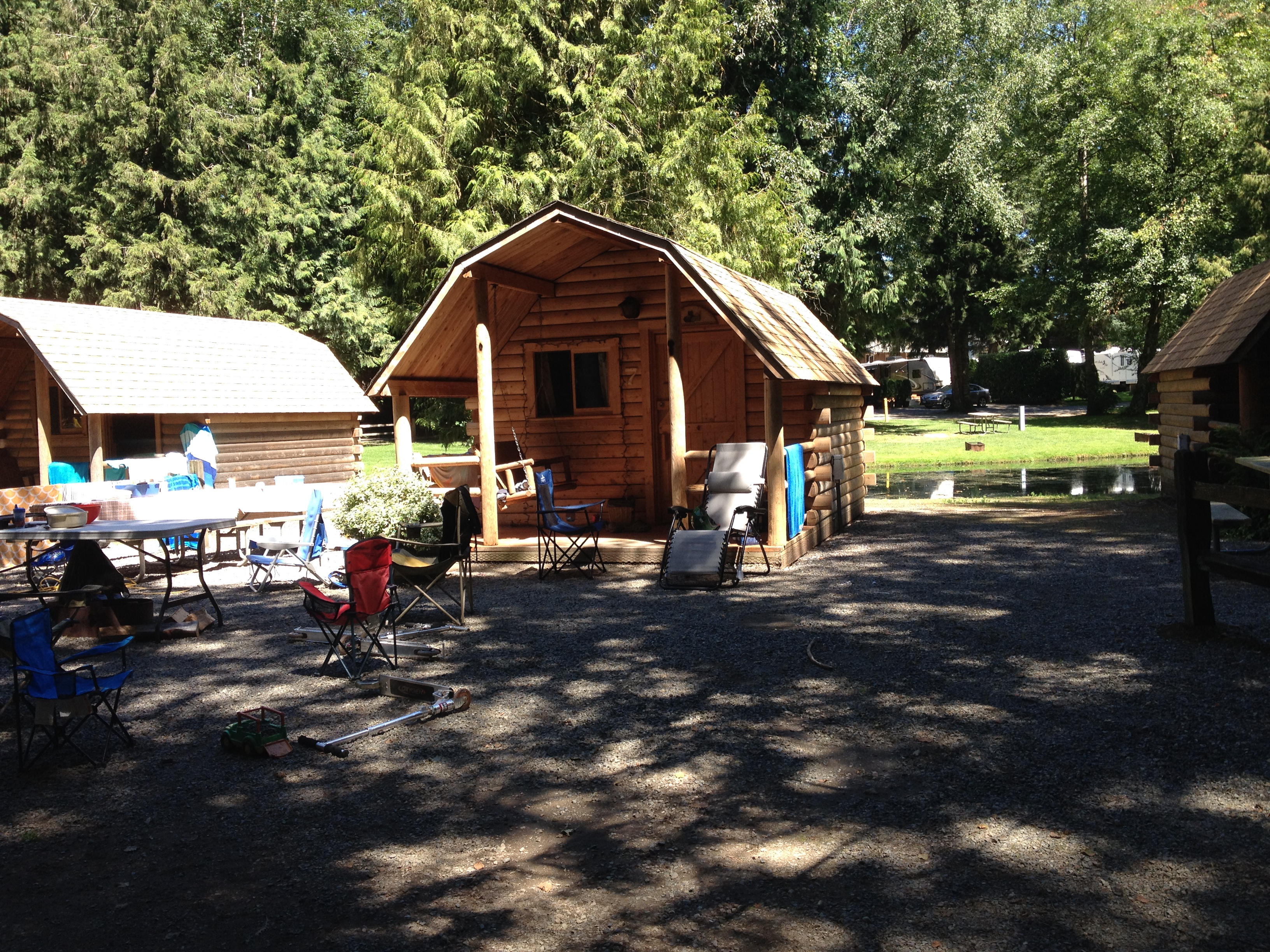 Kamping Kabin - On Lake